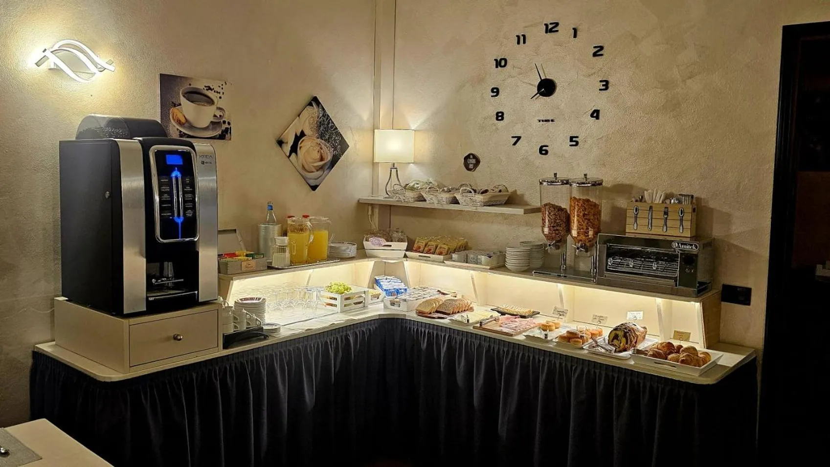 Breakfast in HOTEL AI TIGLI