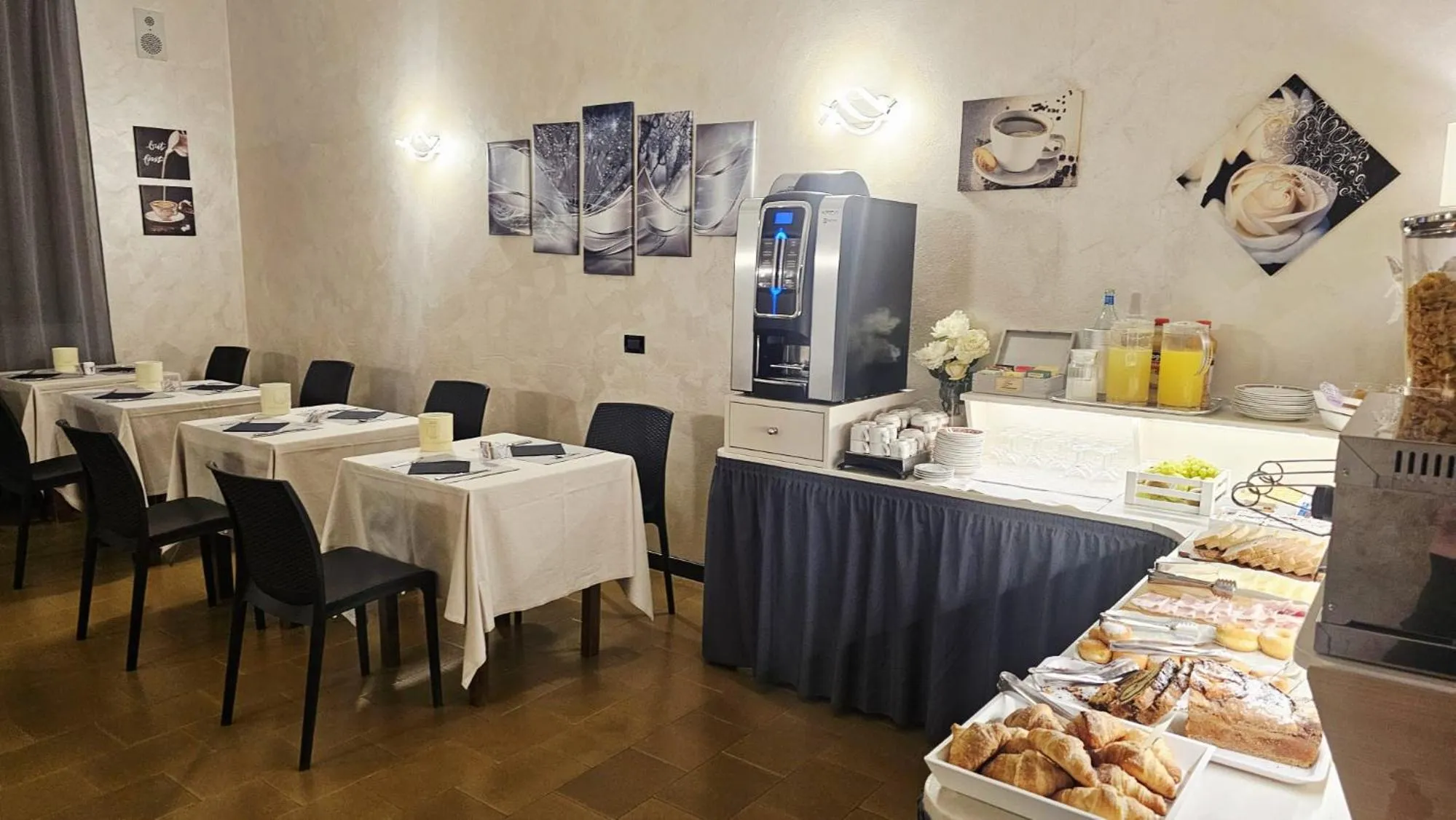 Breakfast in HOTEL AI TIGLI