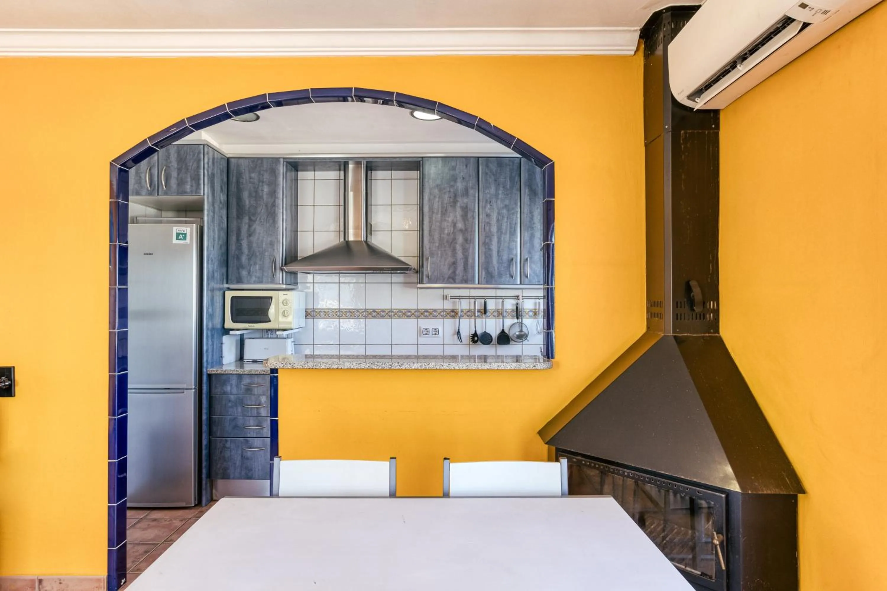 Property building, Bed in Mimosa