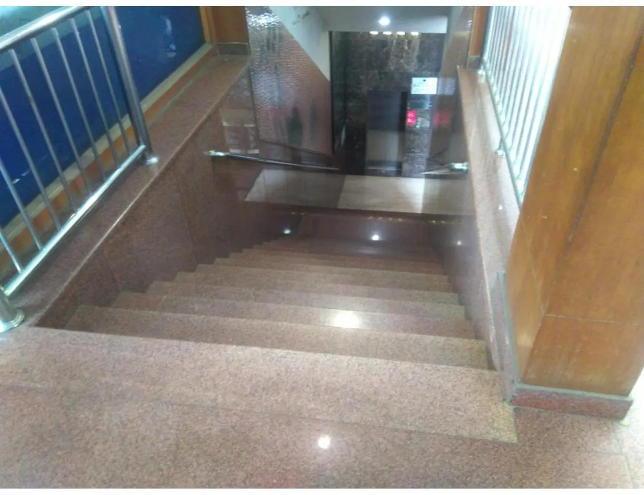 elevator in Hotel Blue Sapphire, Agra