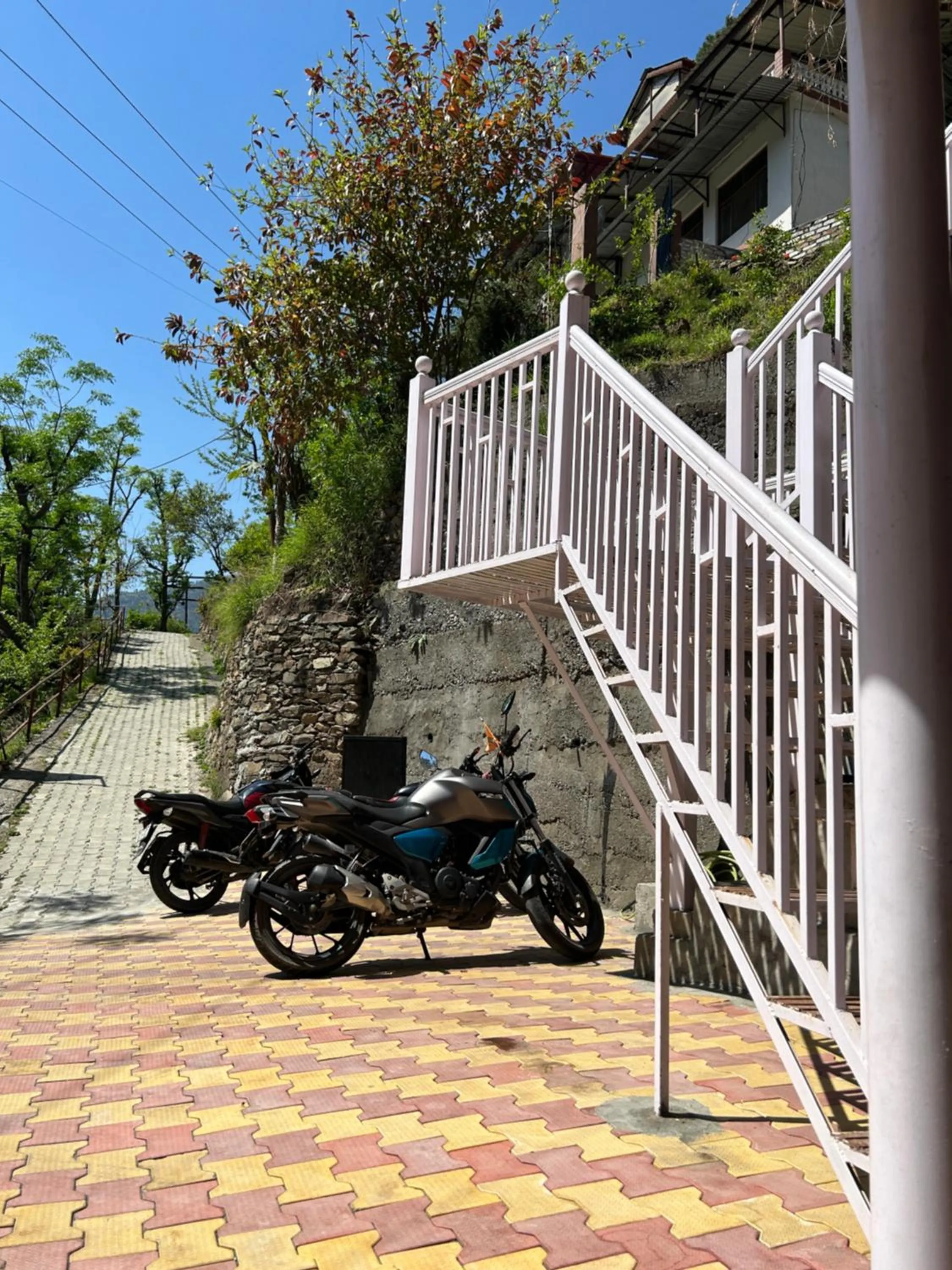 Parking in Lemonade Inn