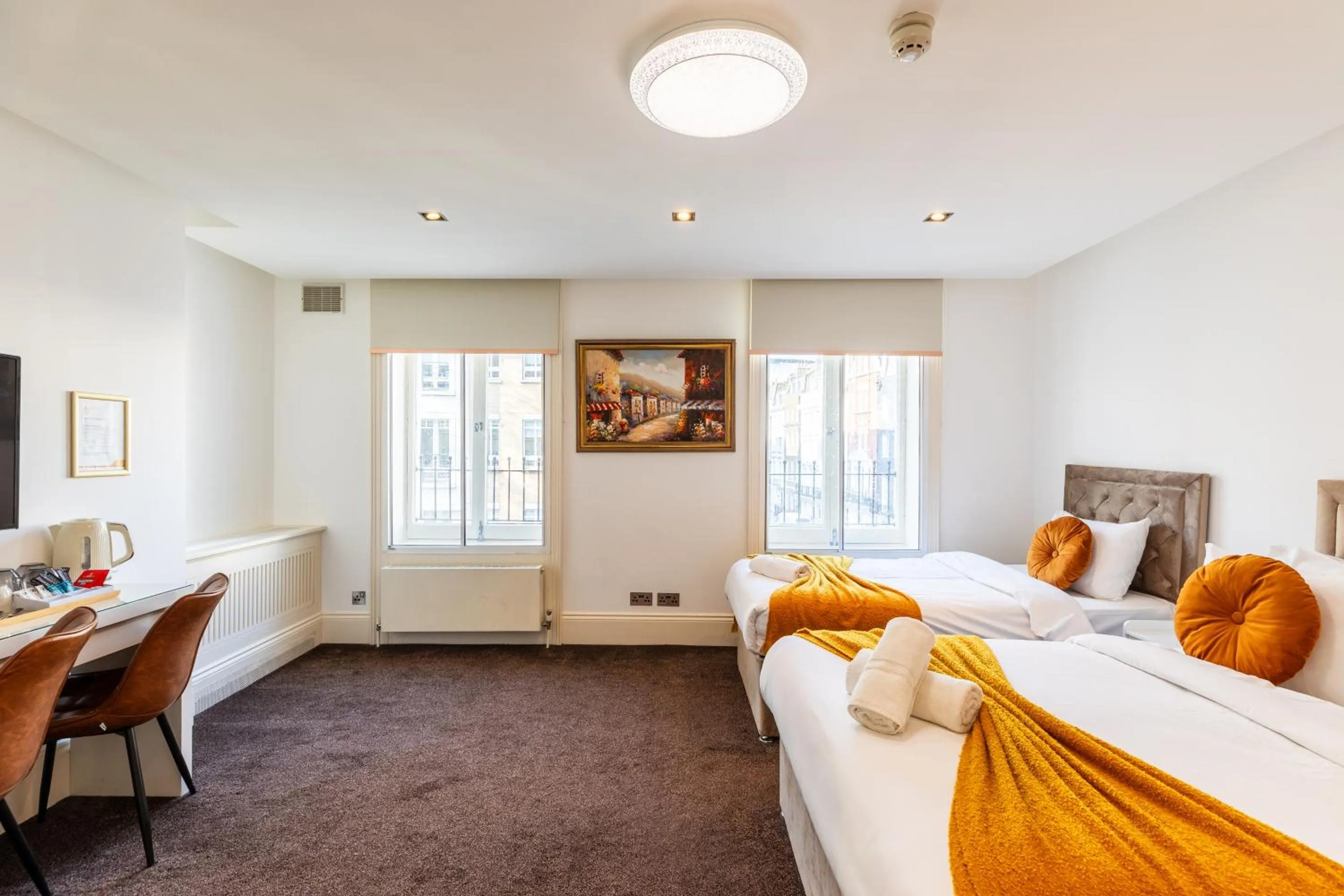 Bedroom, Bed in Mayfair Residences