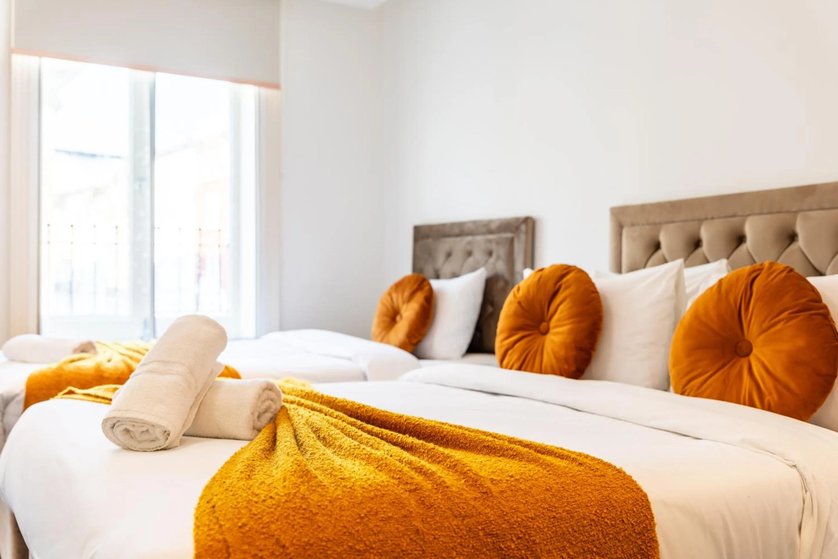 Bedroom, Bed in Mayfair Residences