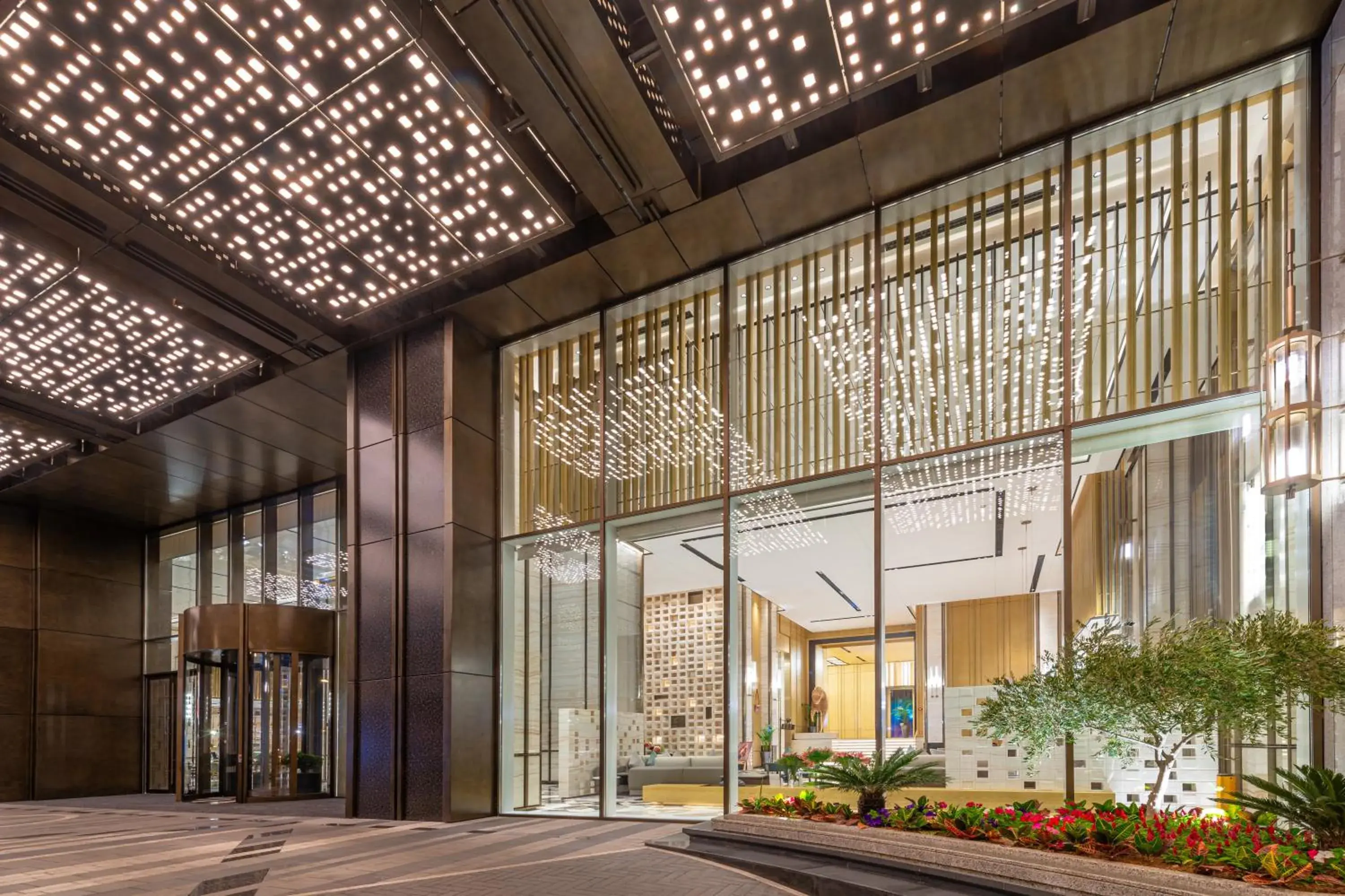 Facade/entrance in Narcissus The Royal Hotel Facade/entrance in Narcissus The Royal Hotel