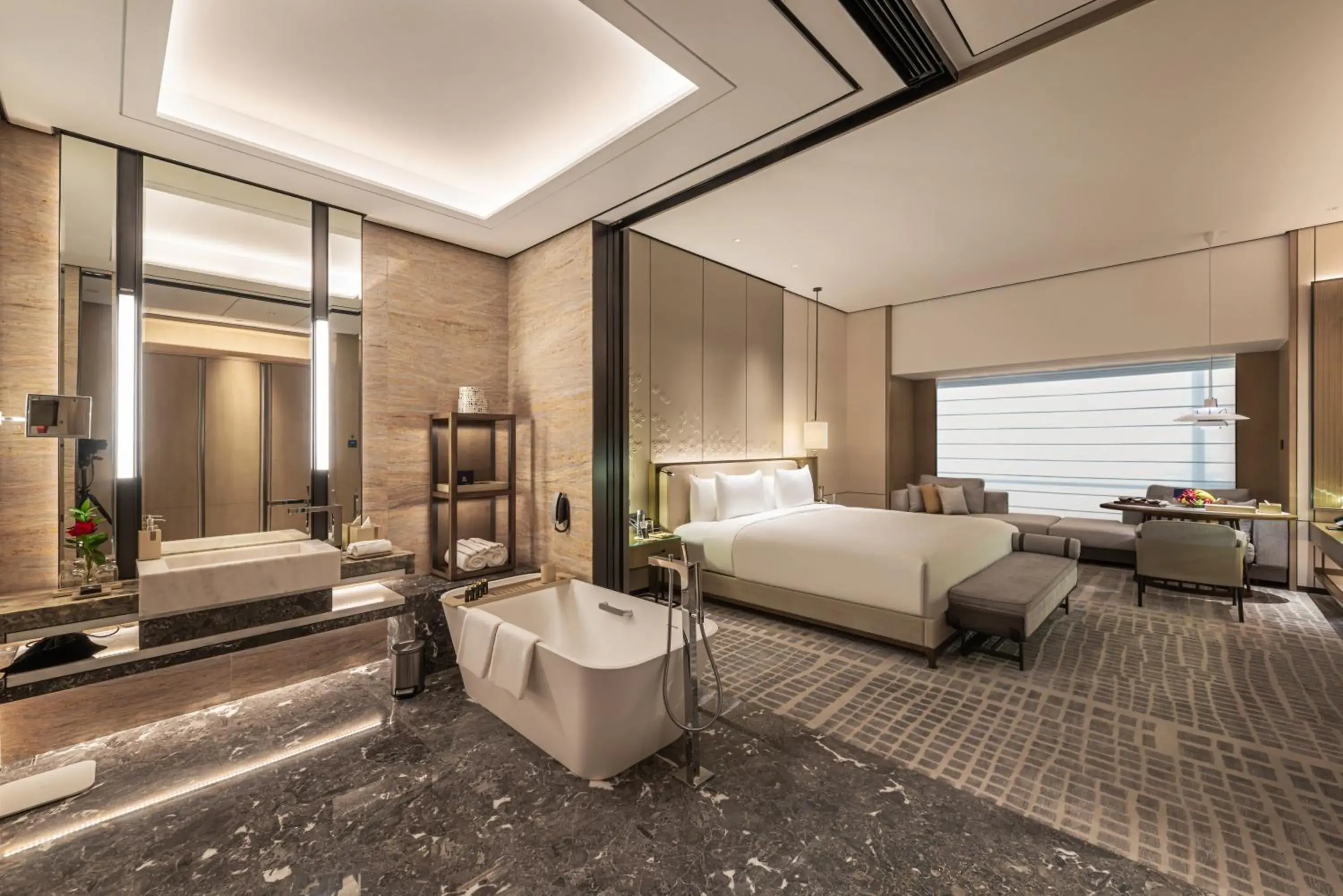 Deluxe King Room in Narcissus The Royal Hotel Deluxe King Room in Narcissus The Royal Hotel