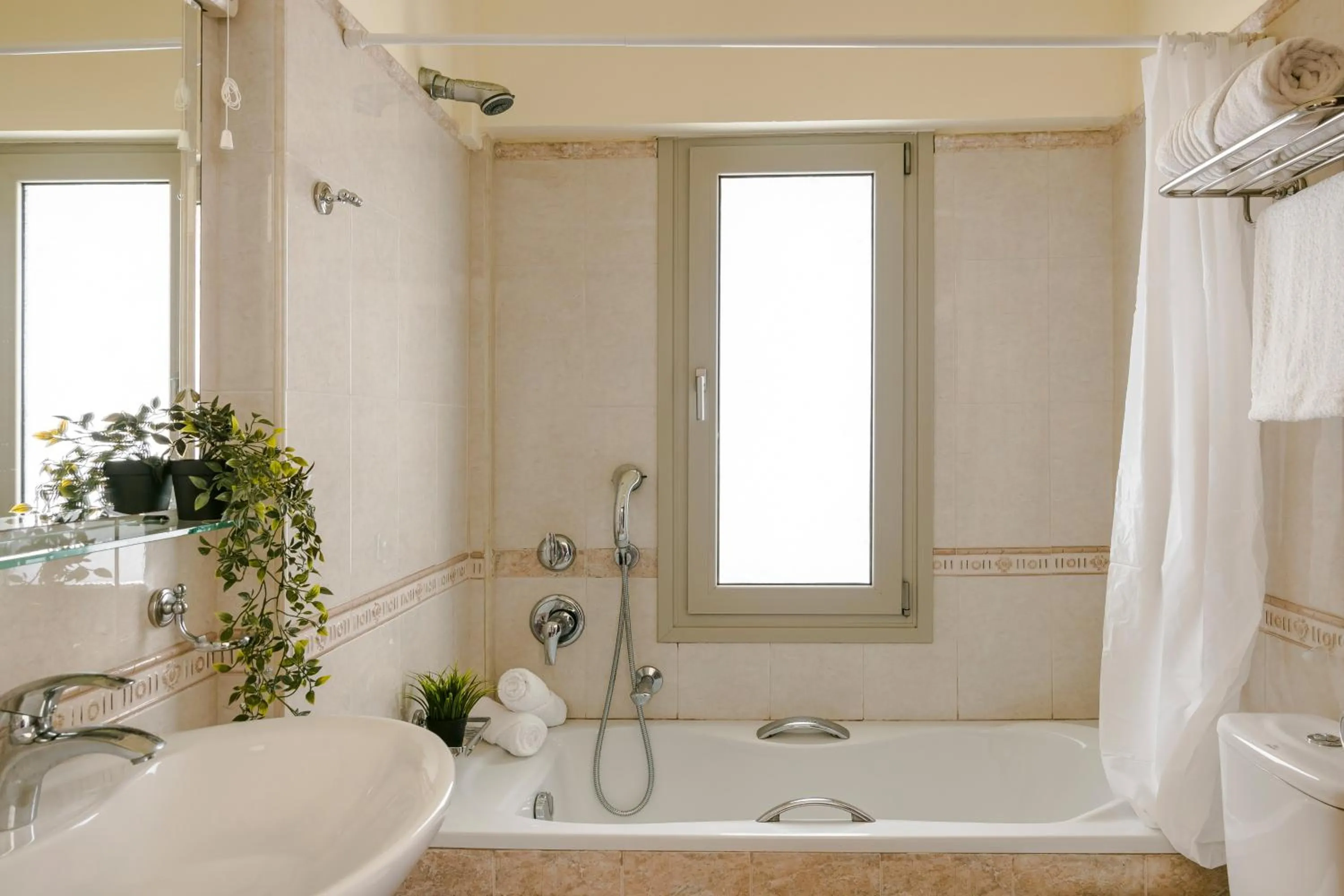 Toilet in Belle View Hotel - Sea View & Sunset