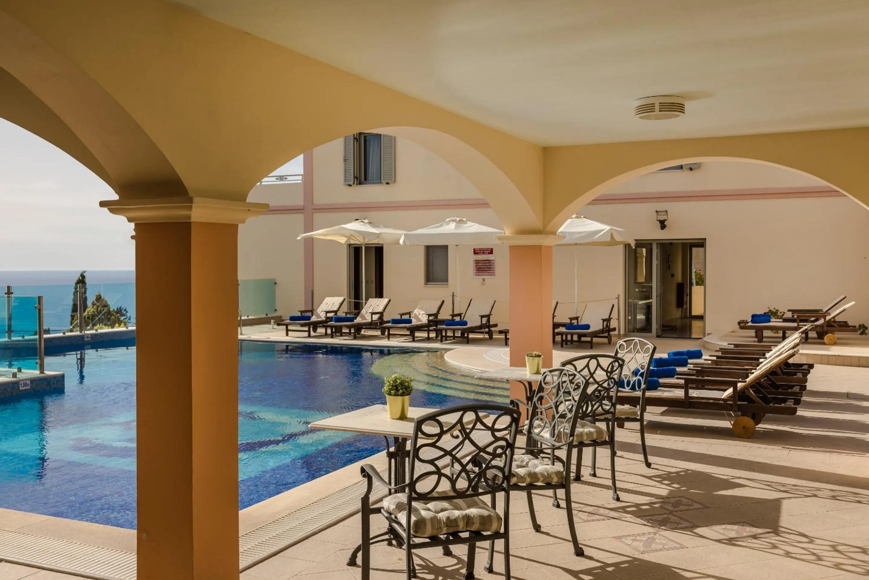 Patio in Belle View Hotel - Sea View & Sunset