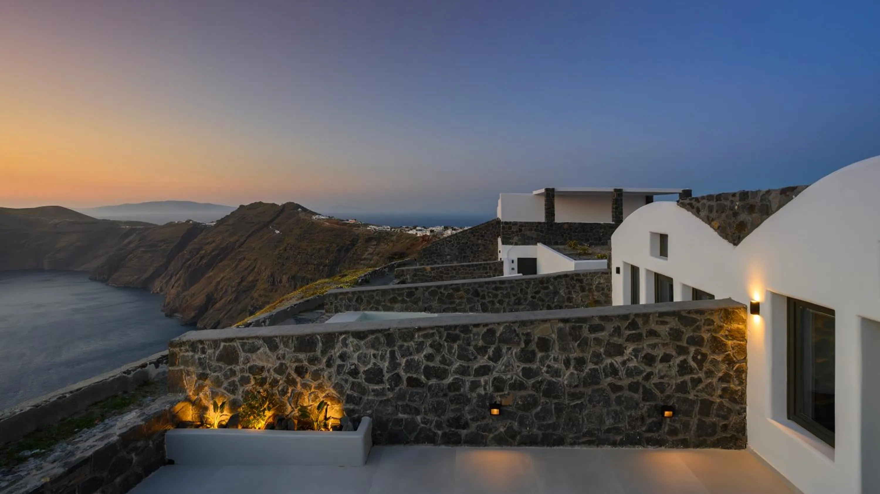 Property building in Arany Terra