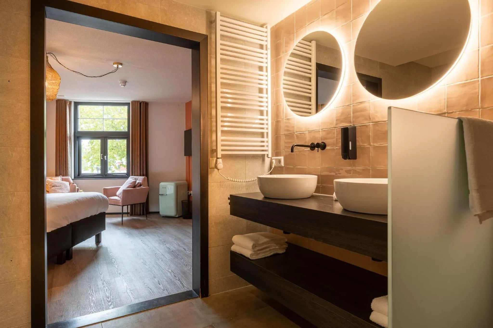 Bathroom, Bed in Boutique Hotel de Statie