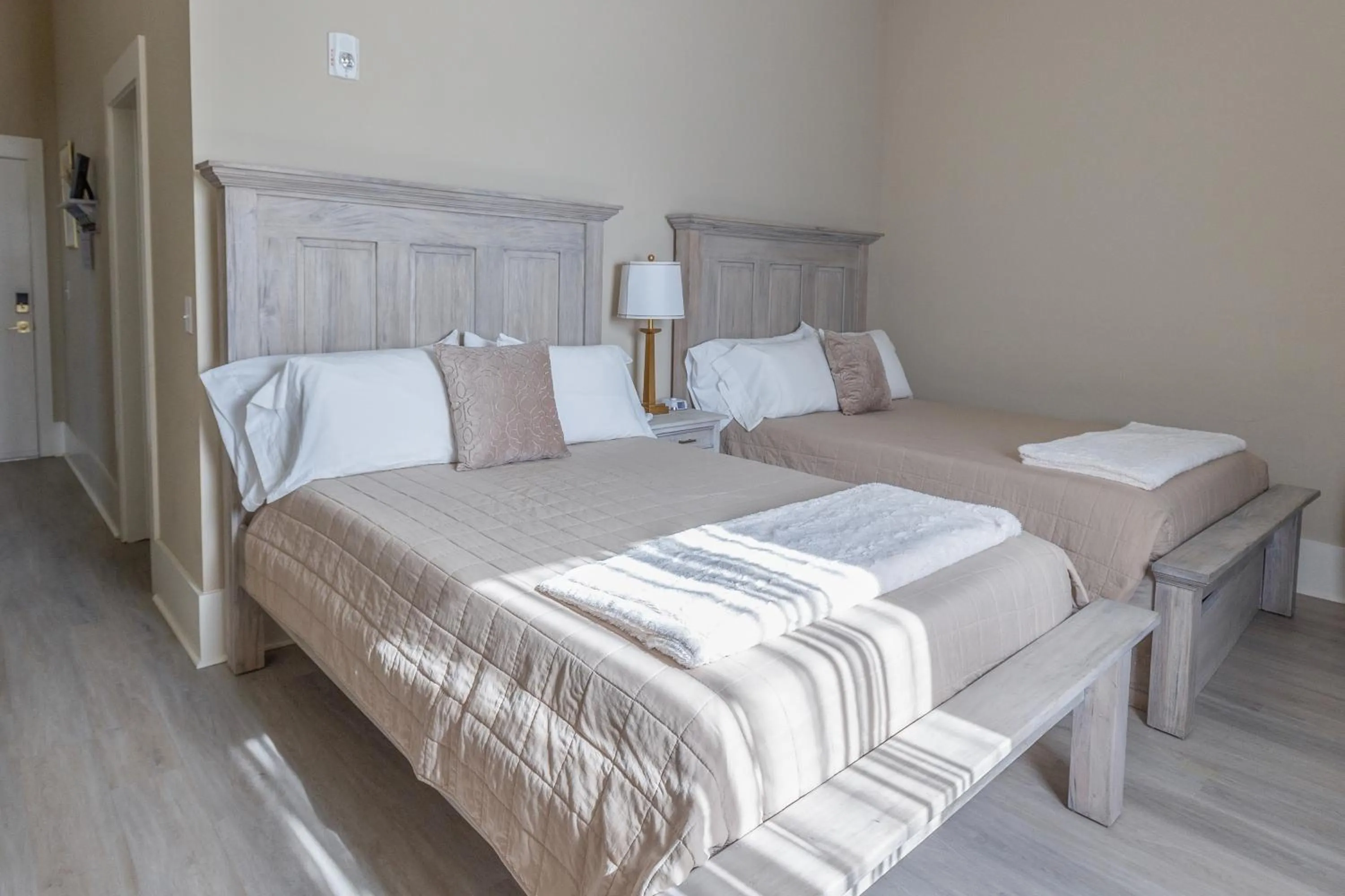 Bed in Hotel Whiskey in Pascagoula