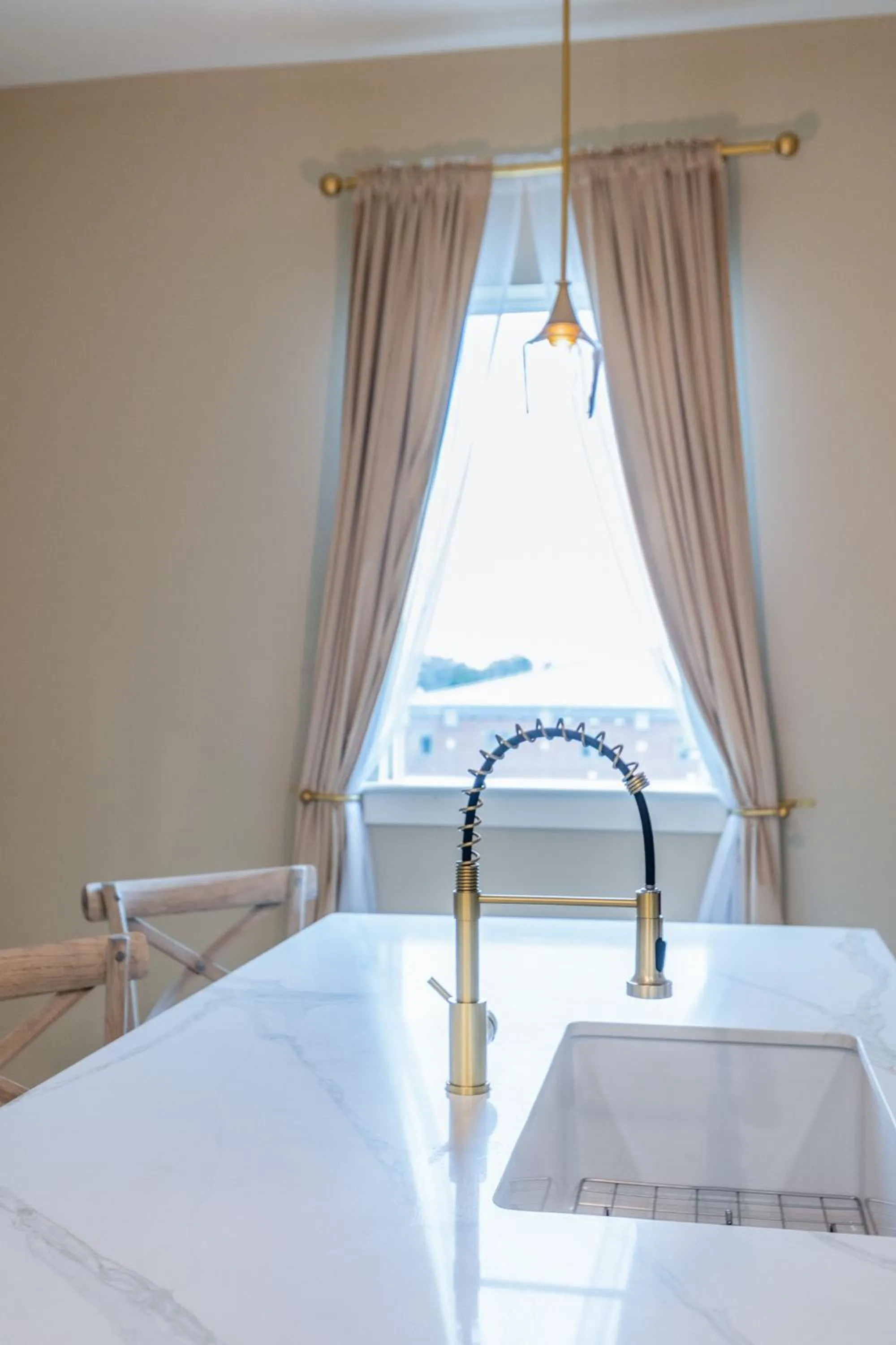 Bed in Hotel Whiskey in Pascagoula