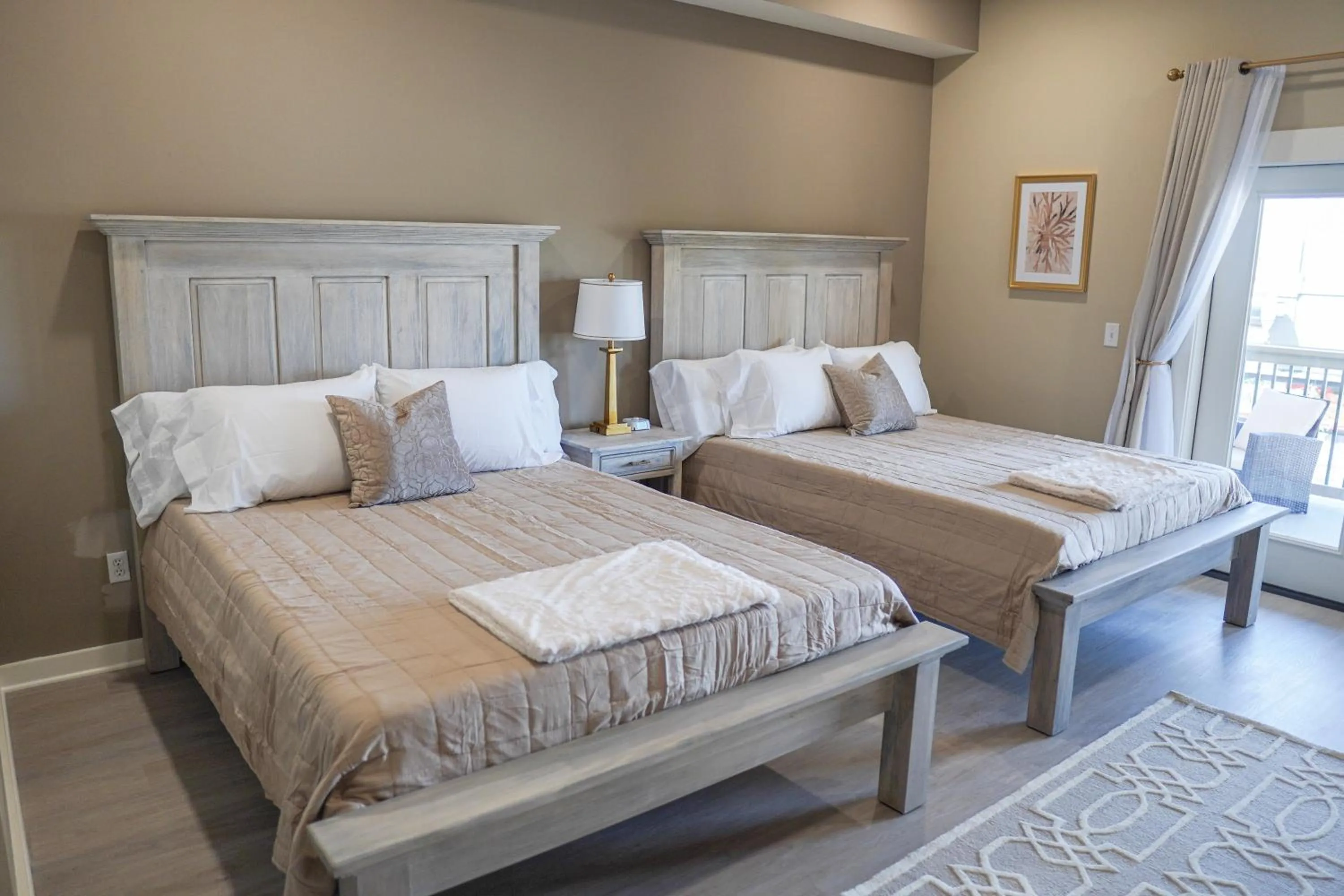 Bed in Hotel Whiskey in Pascagoula