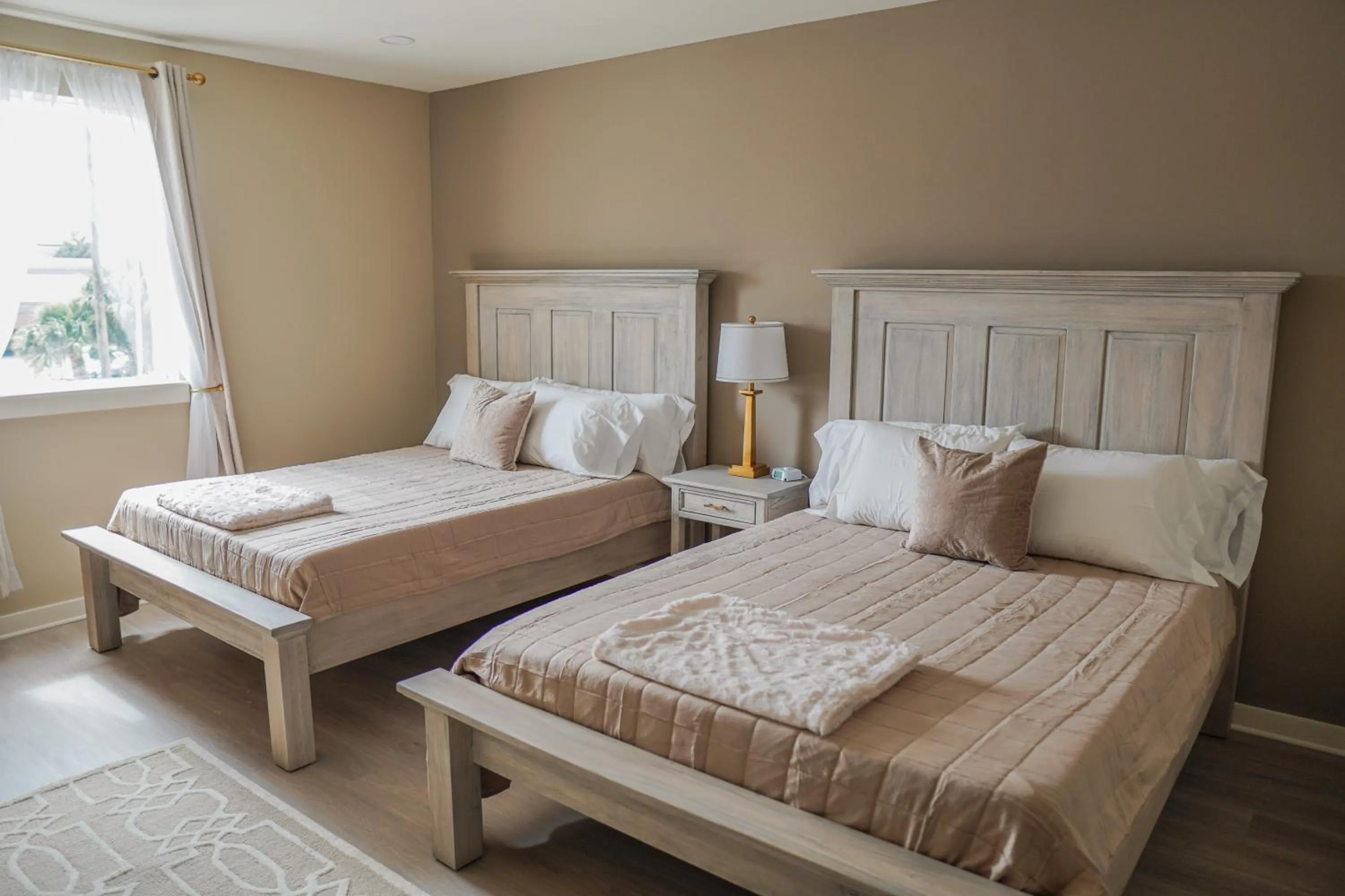 Bed in Hotel Whiskey in Pascagoula