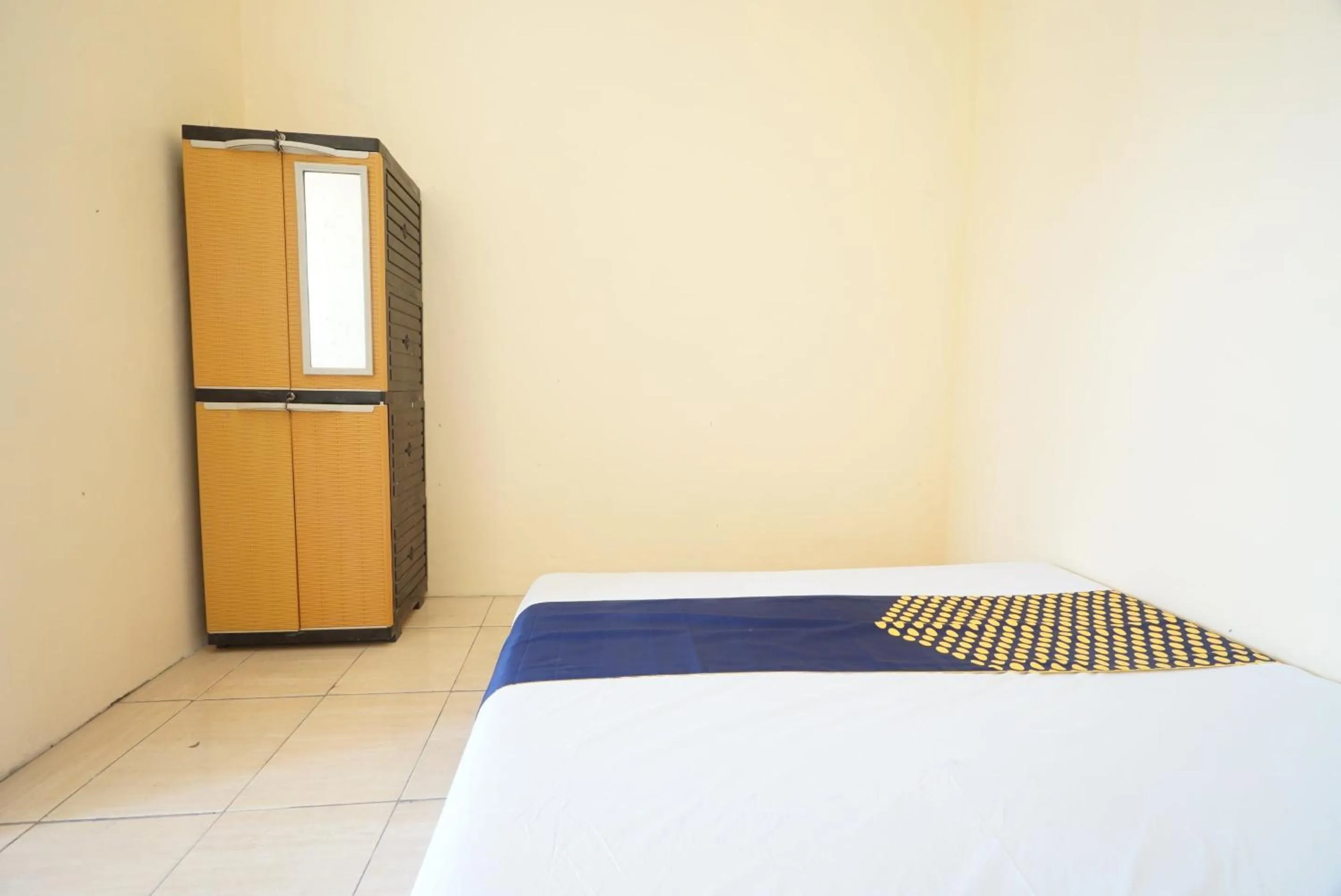 Bedroom, Bed in Hotel O Homestay Bu Sun SyariahNearTaman Rekreasi & Pemandian Taman Suruh