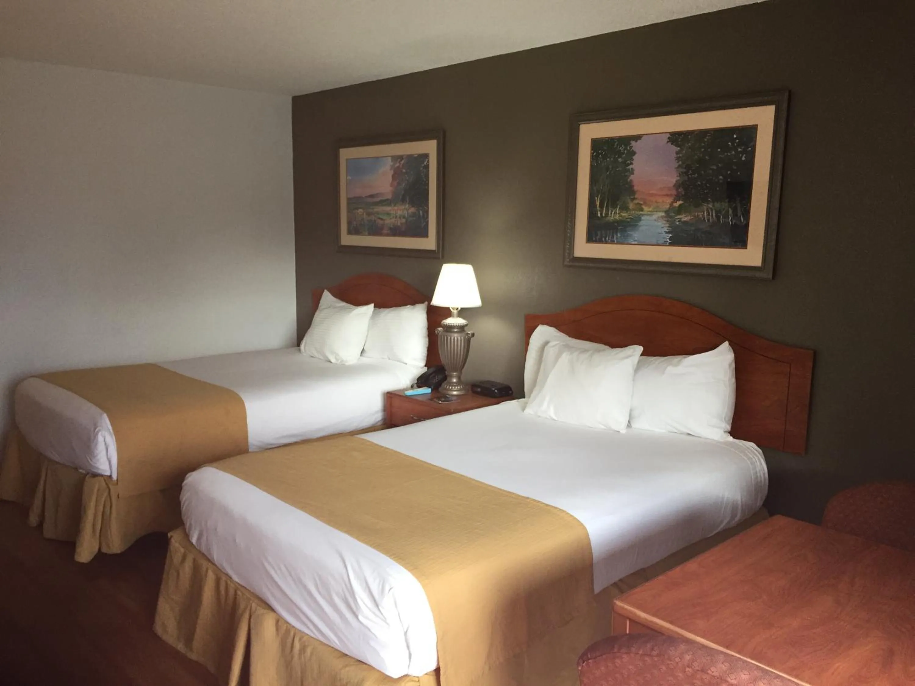 Bed in Days Inn by Wyndham Kings Dominion Doswell