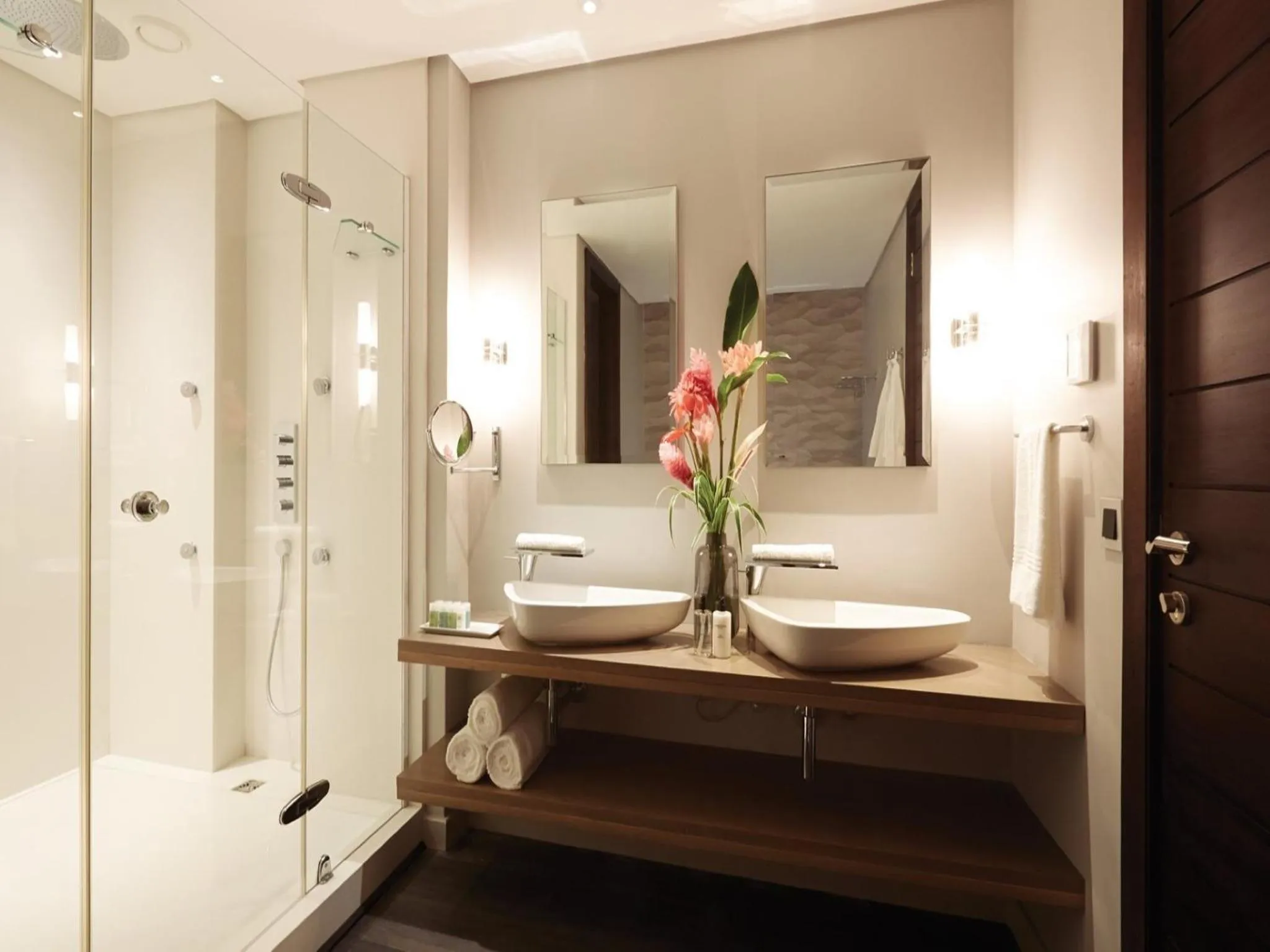 Shower in Eden Bleu Hotel