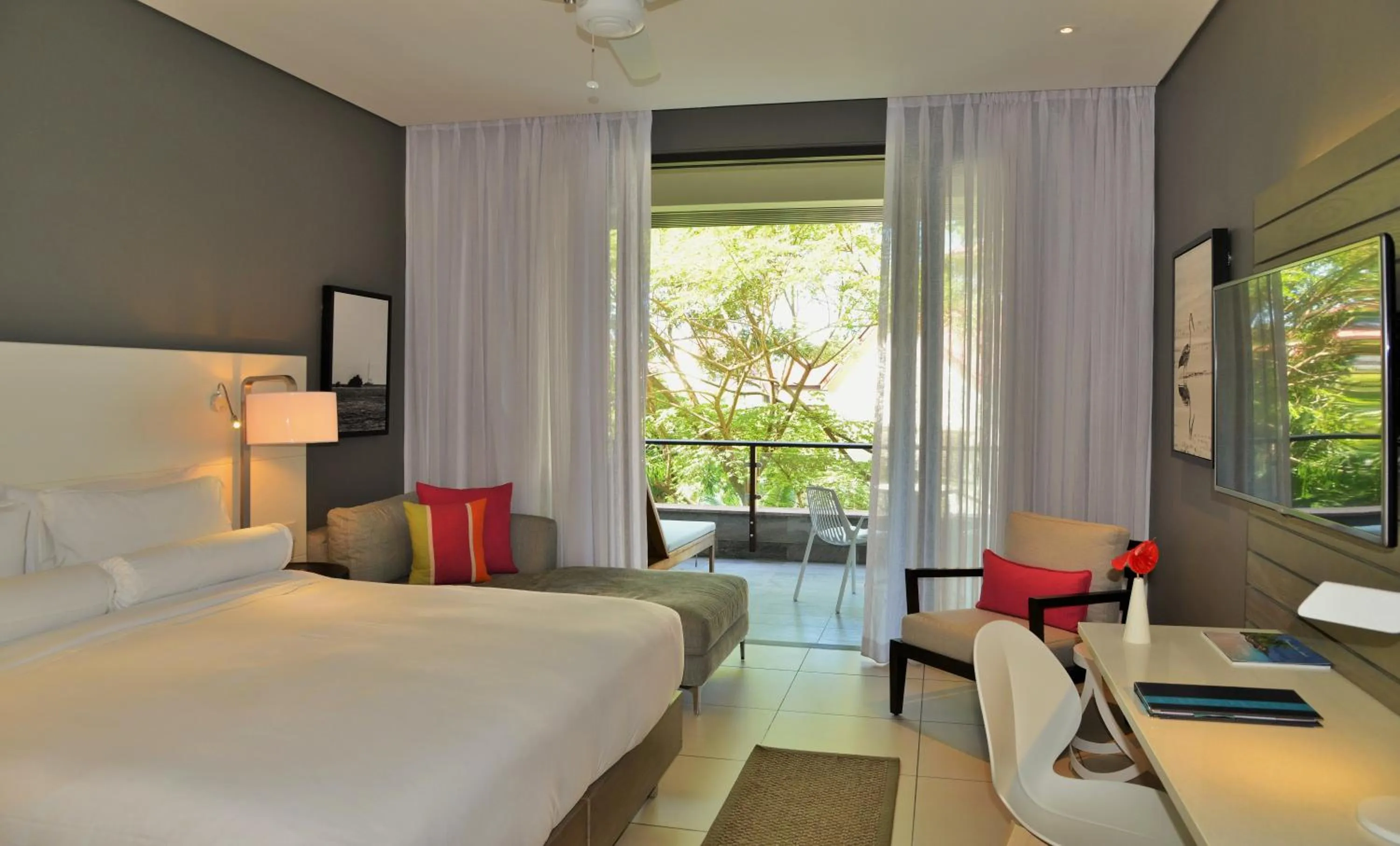 Bed in Eden Bleu Hotel