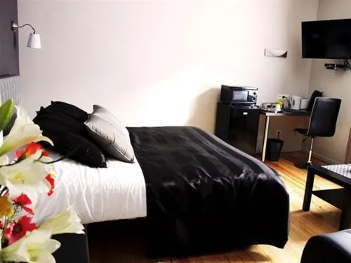 Bedroom, Bed in Villa Louvre Lens