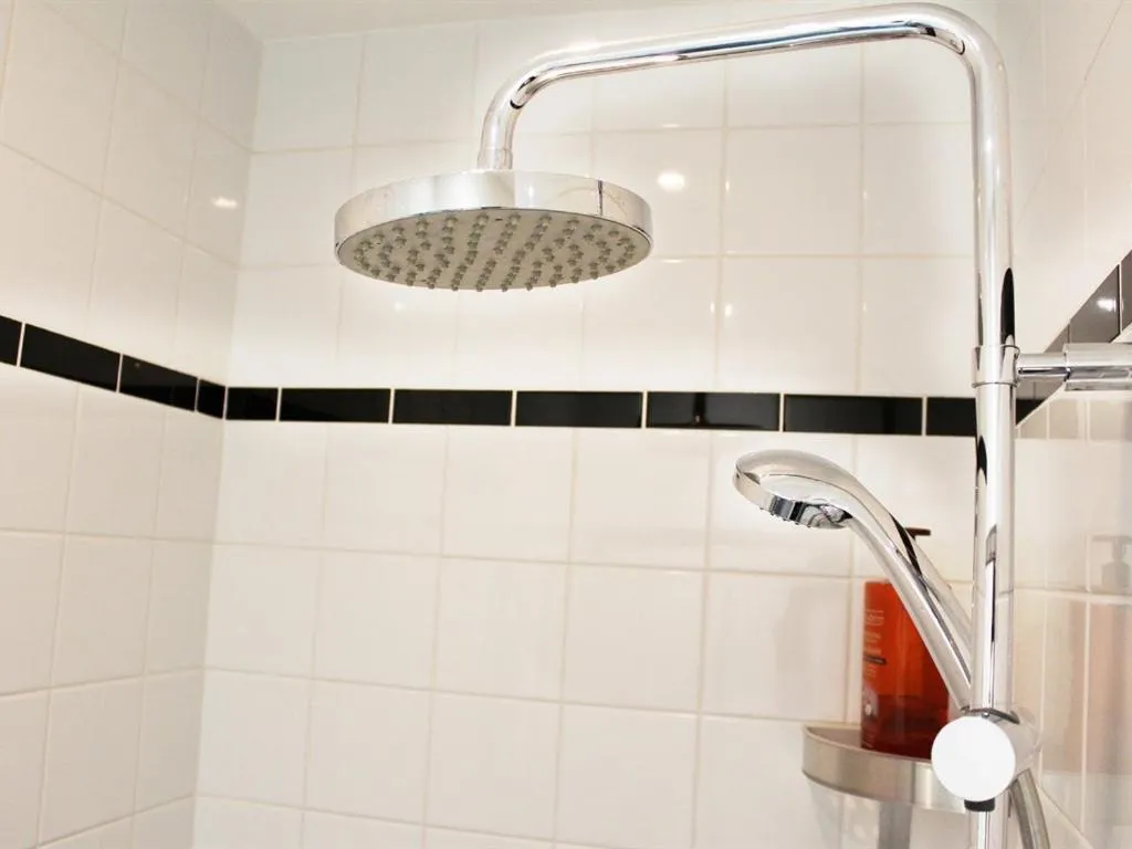 Bathroom in Villa Louvre Lens