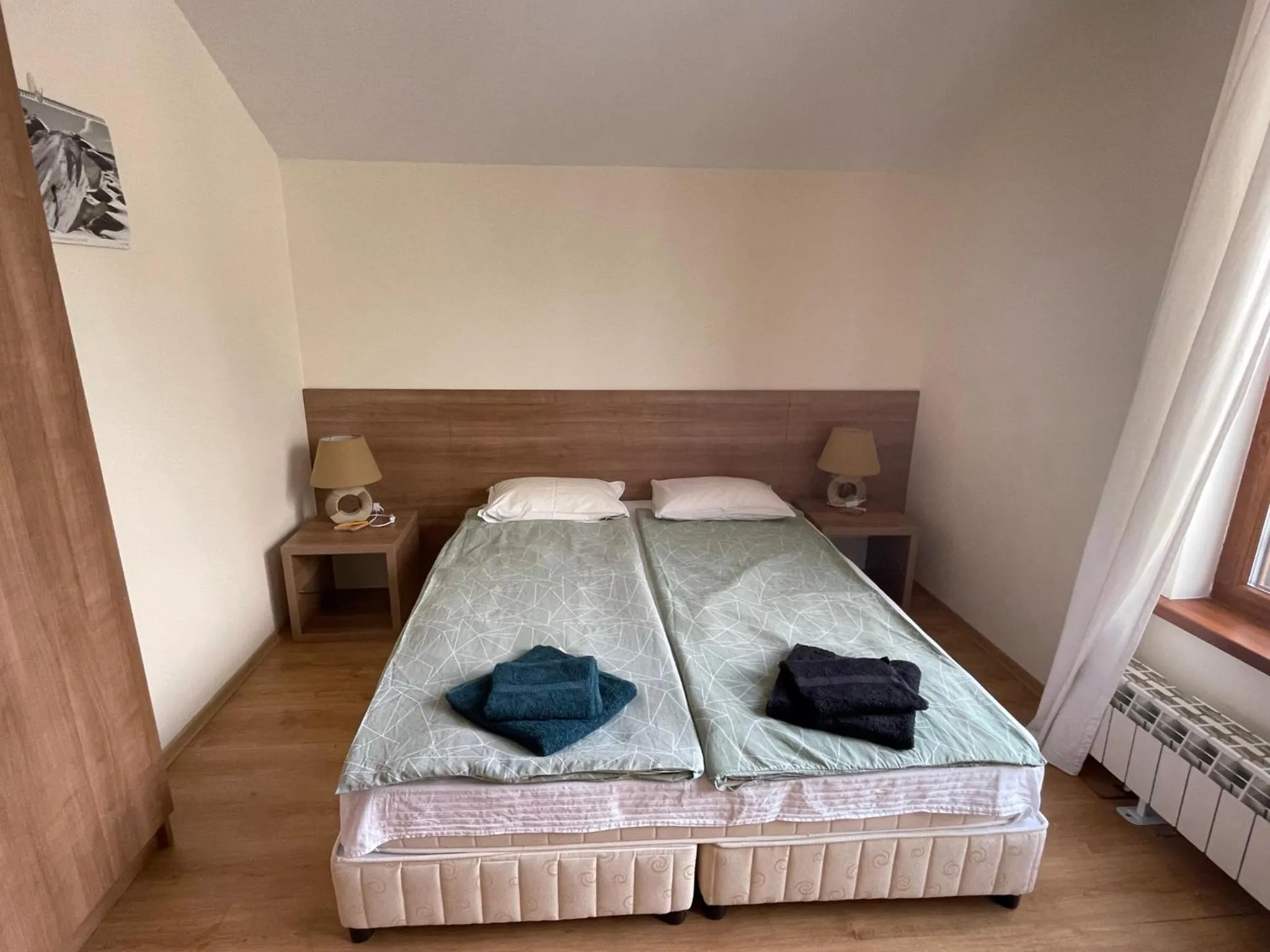 Bedroom, Bed in Cozy Mountain Apartment