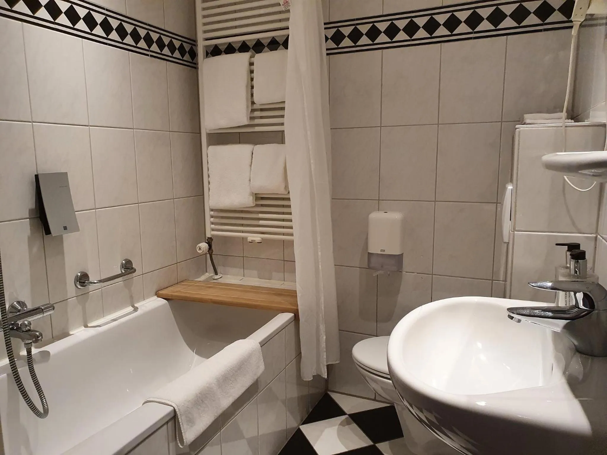Toilet in Hotel De Limbourg