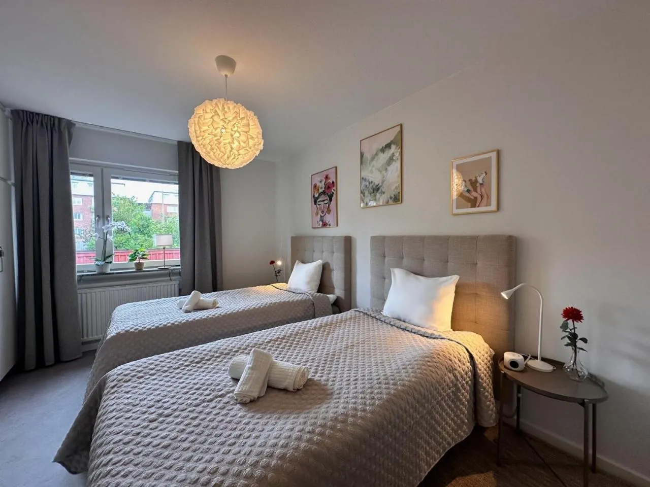 Bed in Prinshöjden Apartments - Katrineholm Central