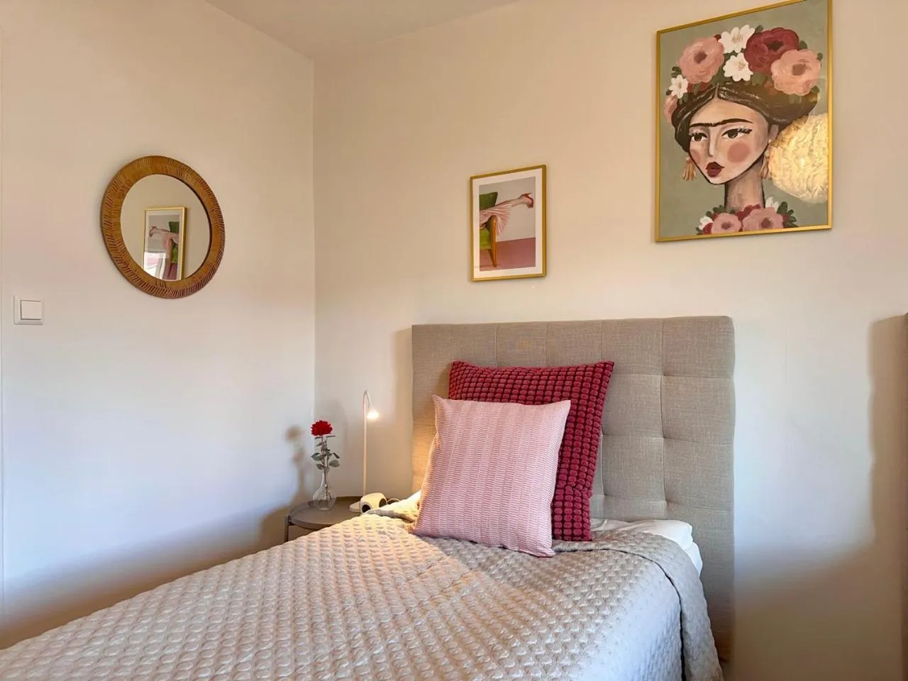 Bed in Prinshöjden Apartments - Katrineholm Central