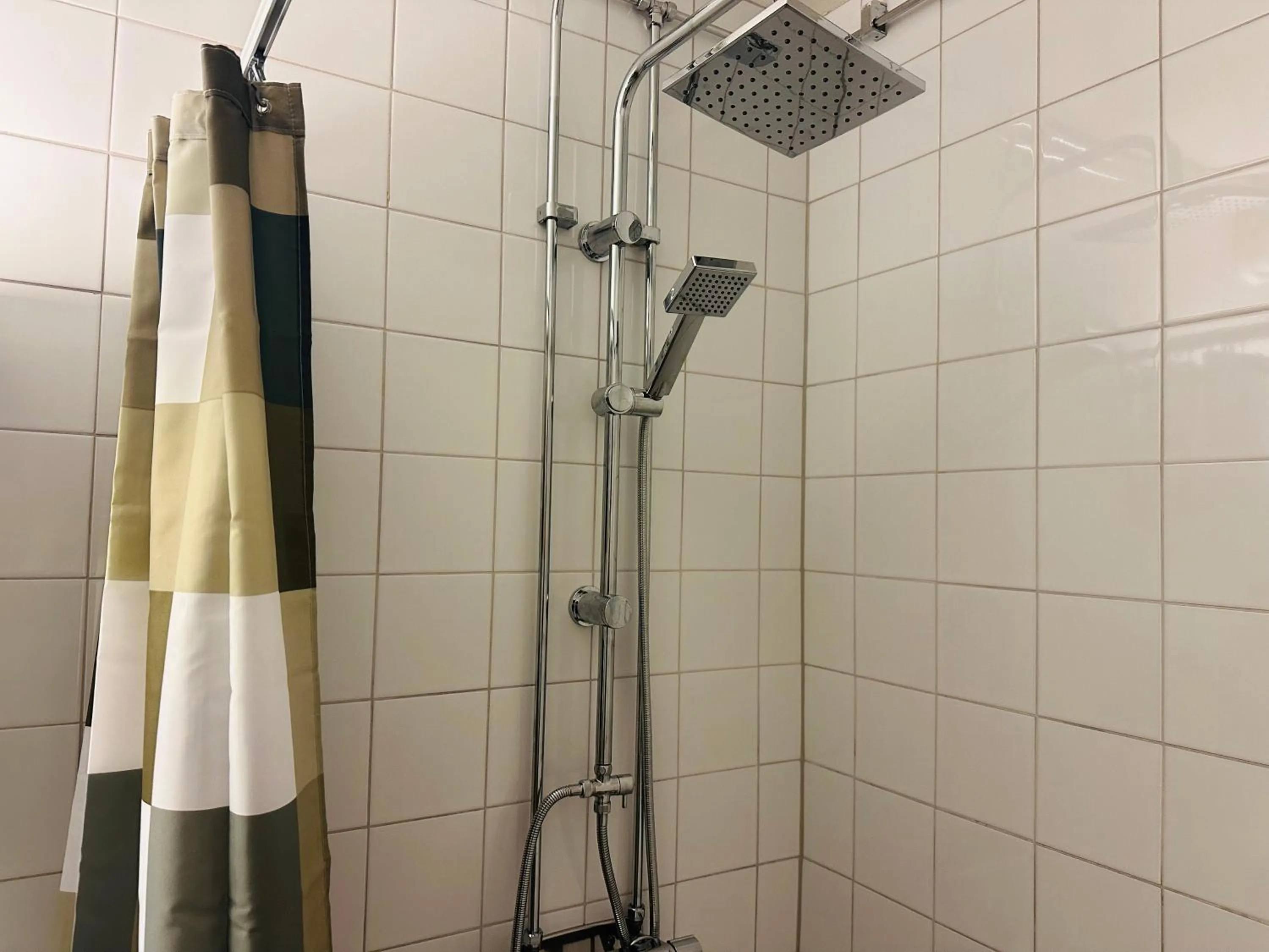 Shower in Prinshöjden Apartments - Katrineholm Central