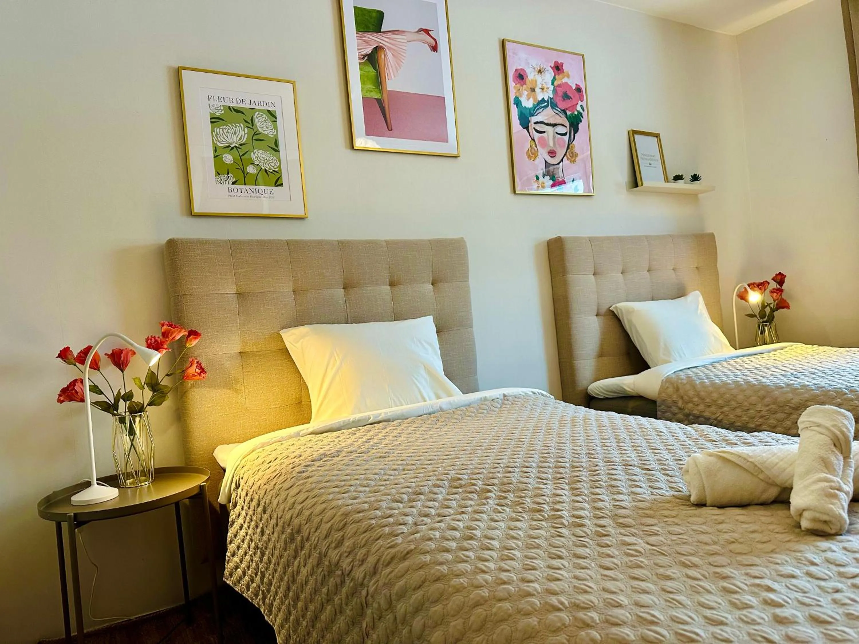 Bed in Prinshöjden Apartments - Katrineholm Central