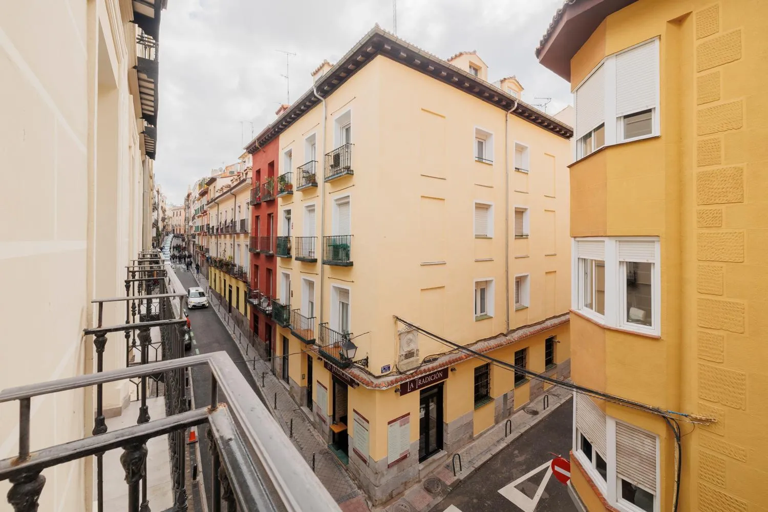 Property building in Fomento by Wynwood House