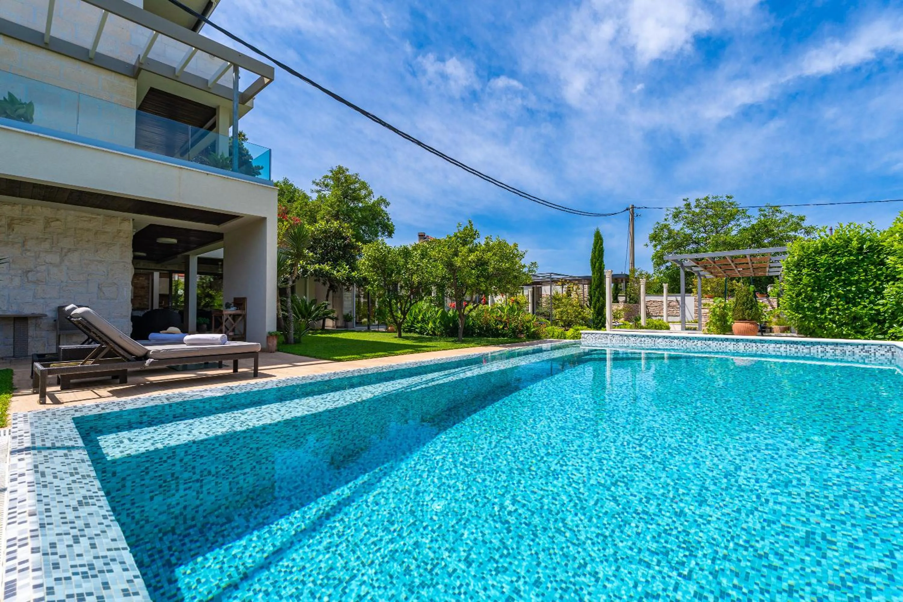 Villa Dolores Apartments