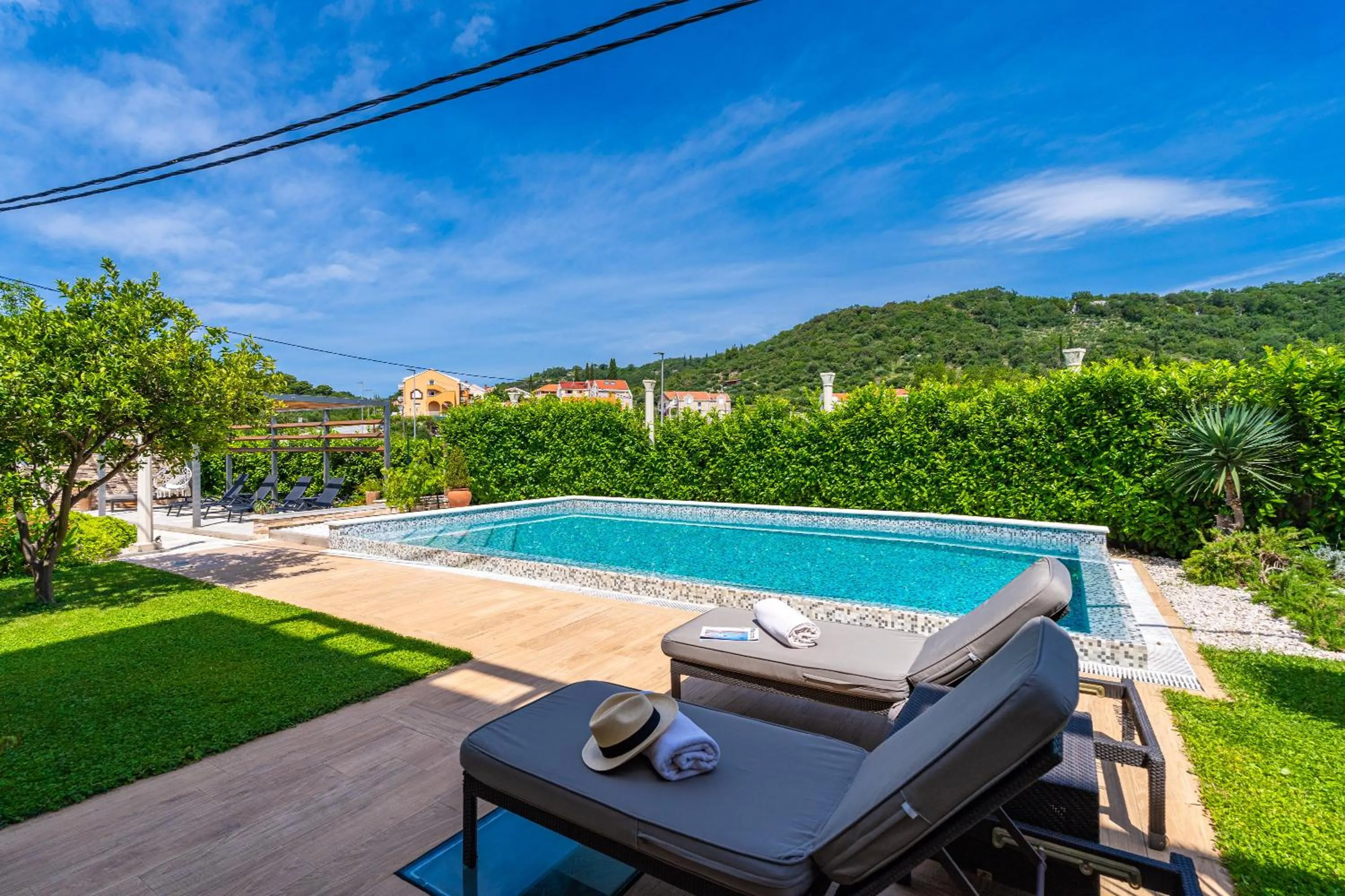 Villa Dolores Apartments