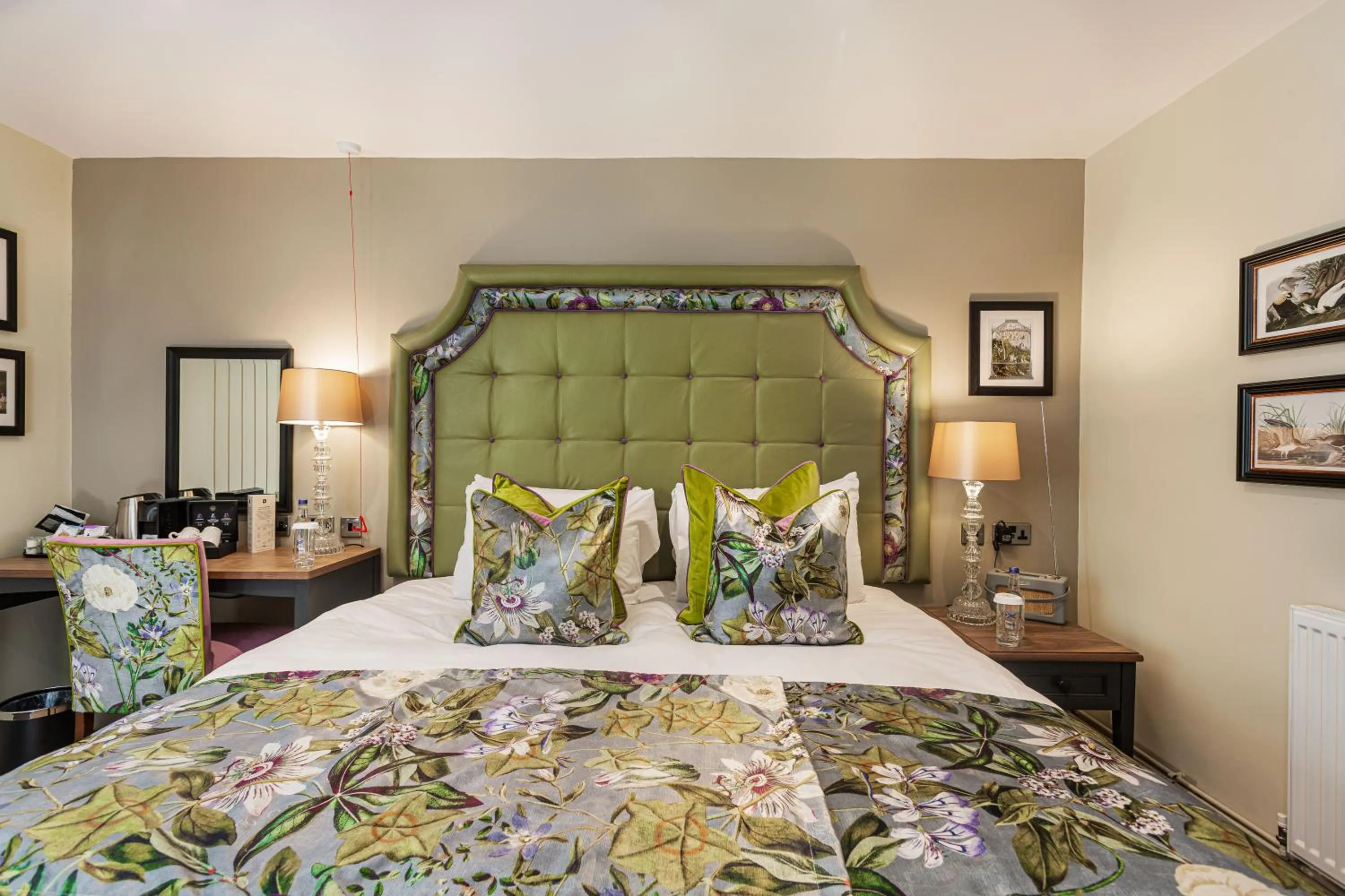 Bed in The George Hotel, Dorchester-on-Thames, Oxfordshire - The Coaching Inn Group