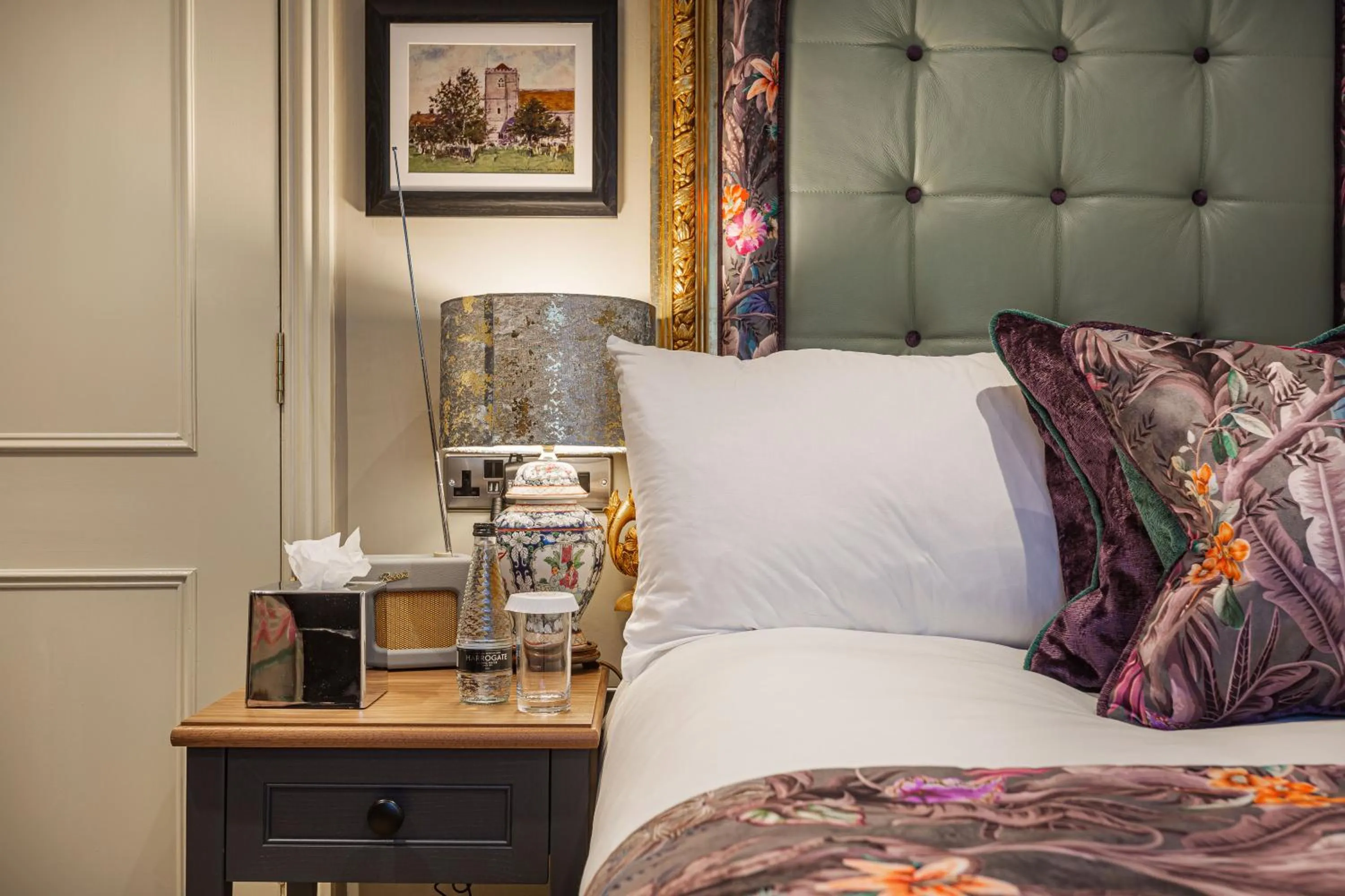 Bed in The George Hotel, Dorchester-on-Thames, Oxfordshire - The Coaching Inn Group