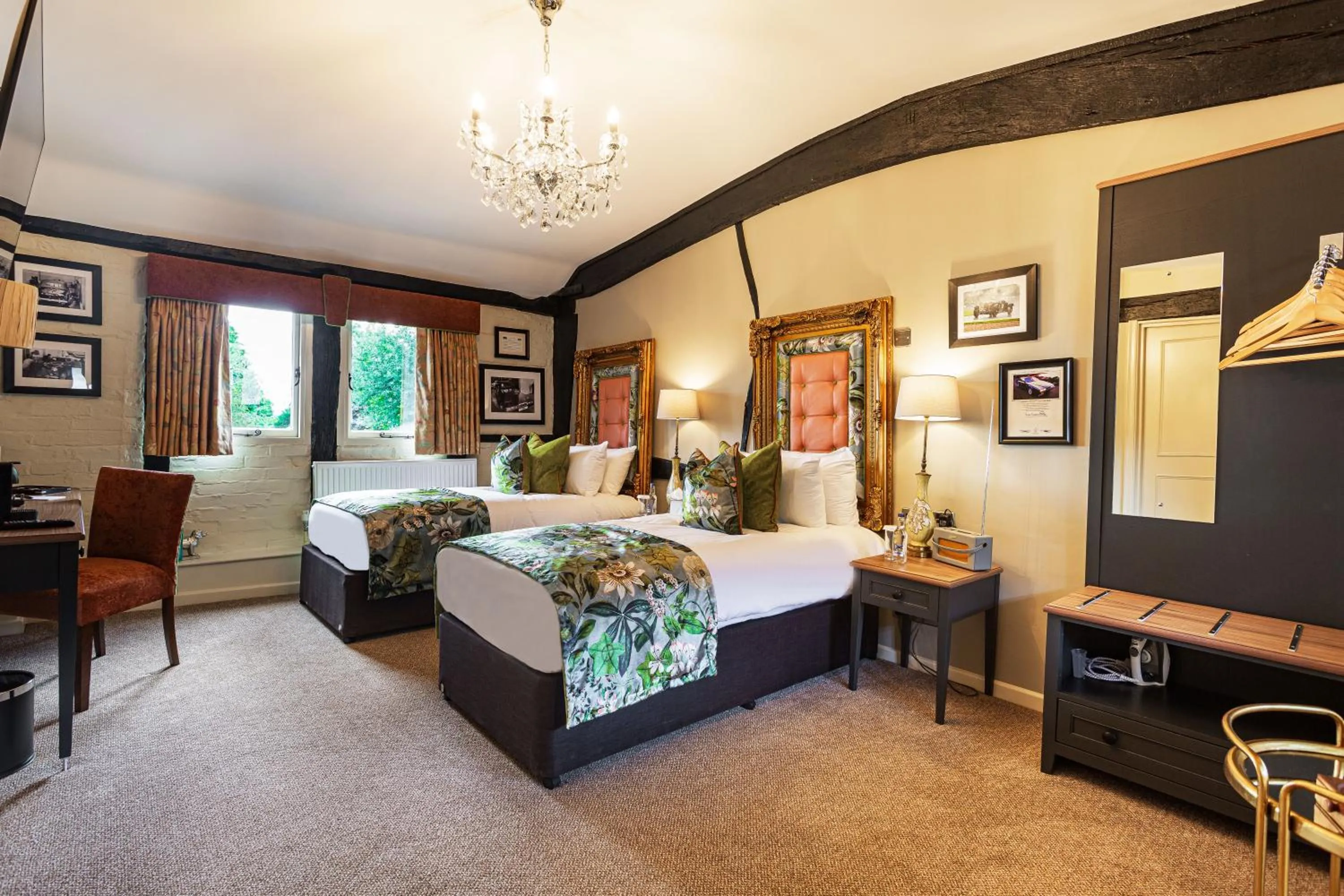 Bed in The George Hotel, Dorchester-on-Thames, Oxfordshire - The Coaching Inn Group