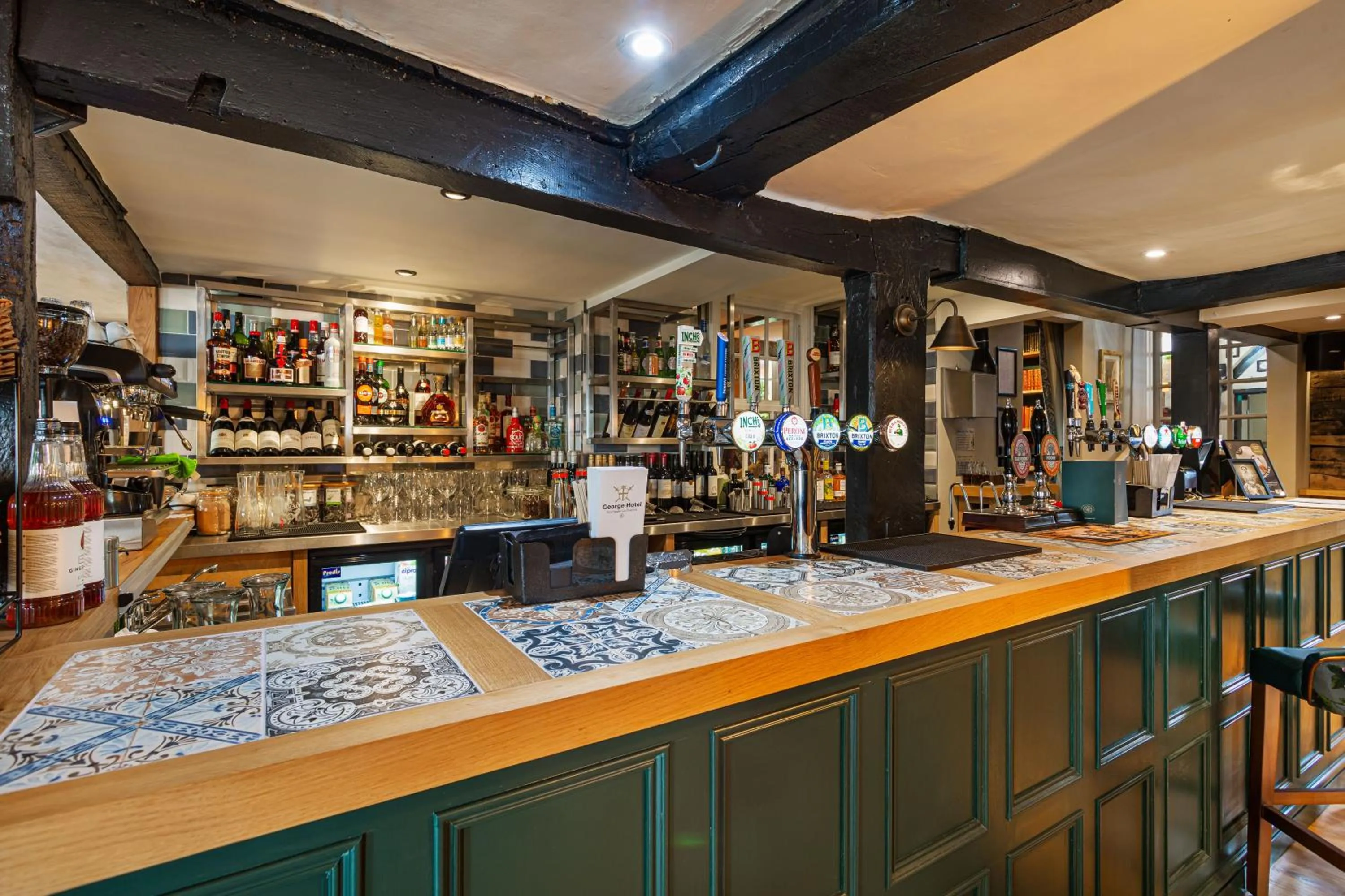Lounge or bar in The George Hotel, Dorchester-on-Thames, Oxfordshire - The Coaching Inn Group