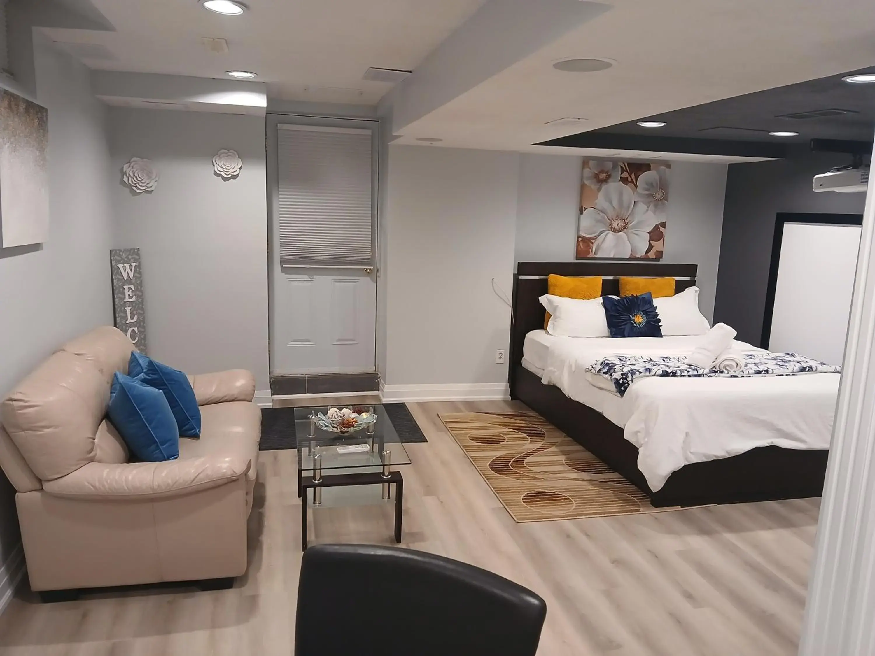 Furnished calm basement studio apartment Furnished calm basement studio apartment