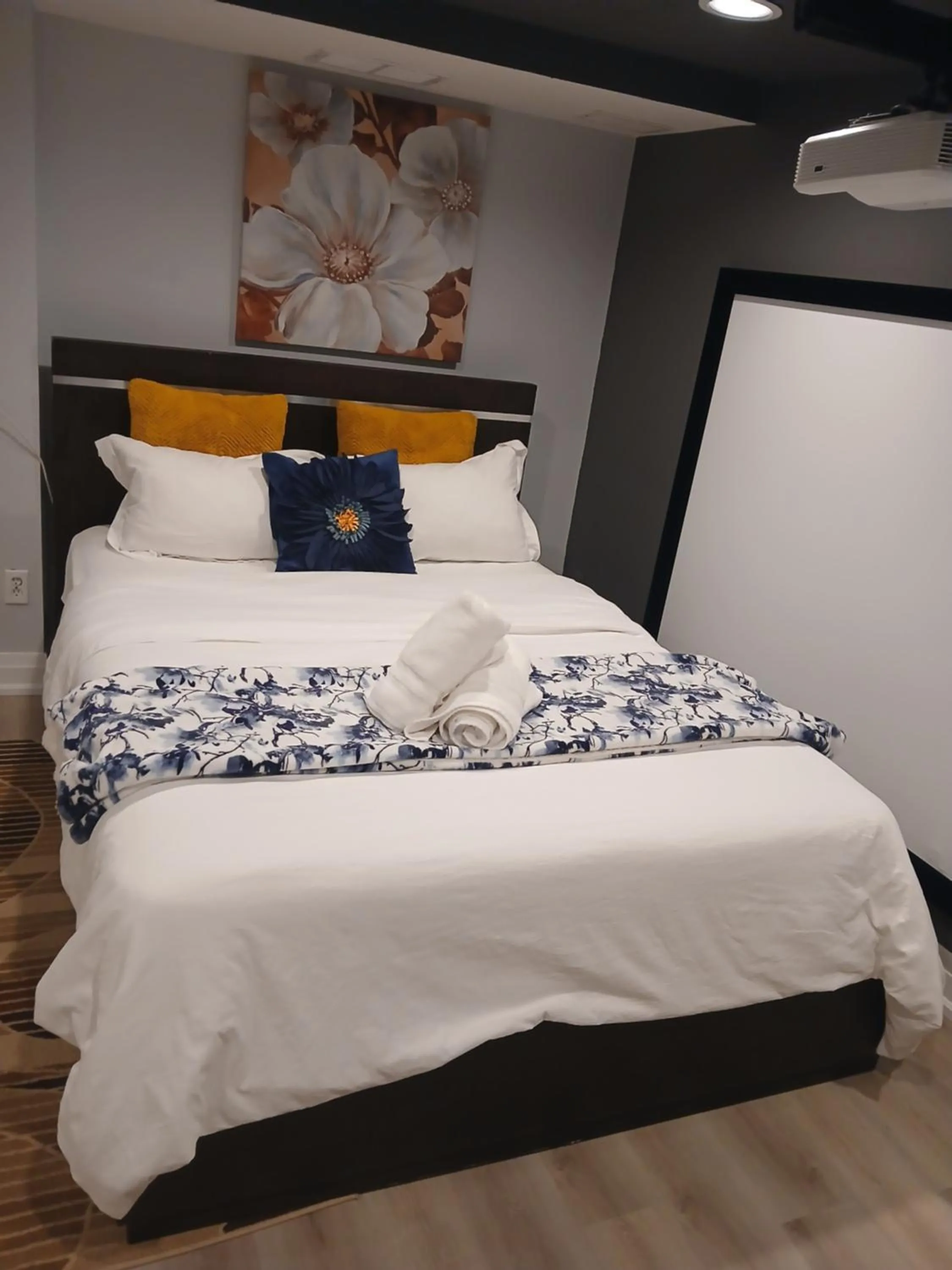 Furnished calm basement studio apartment