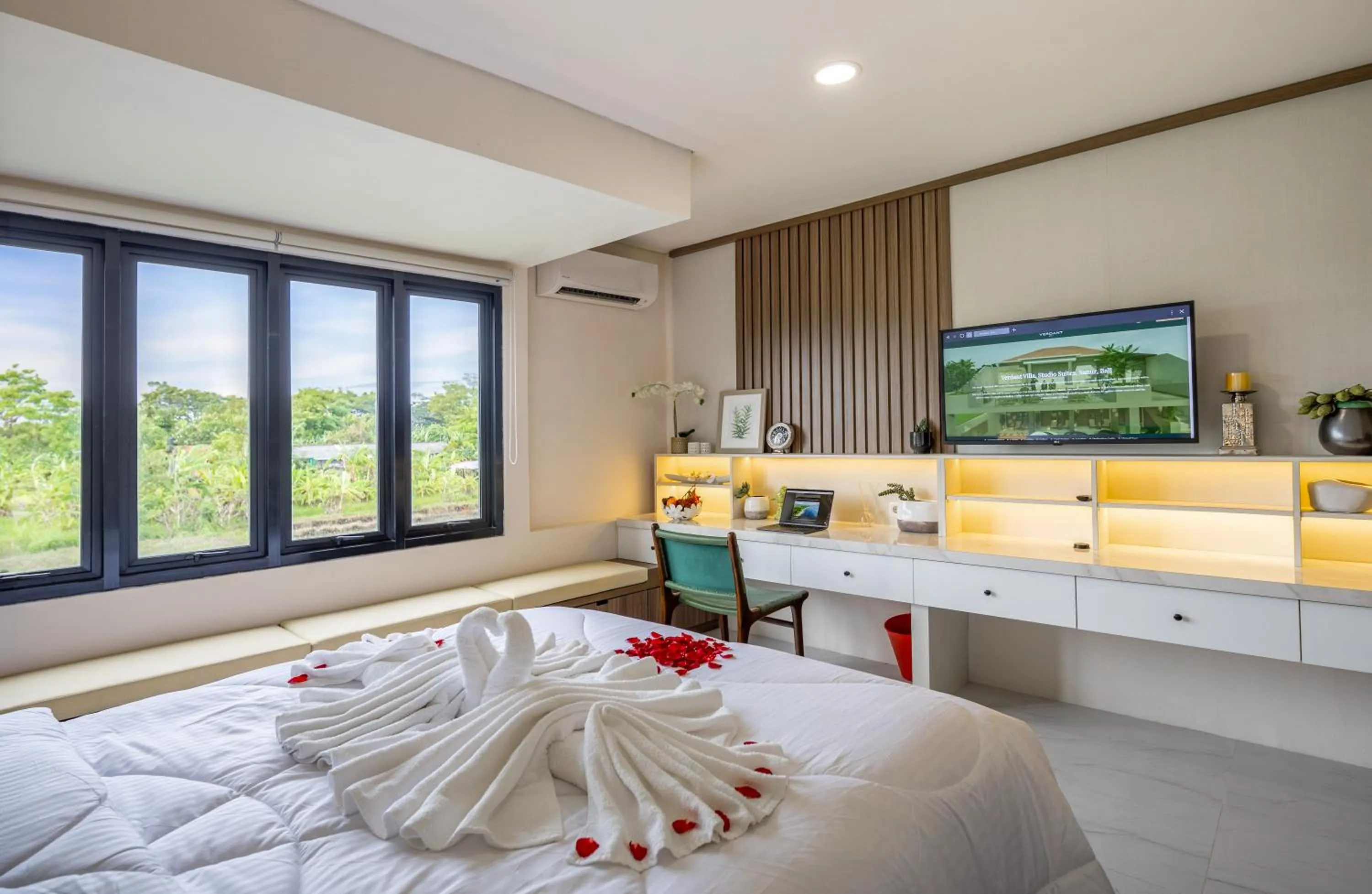 Communal lounge/ TV room, Bed in Verdant Bali Sekar Sari