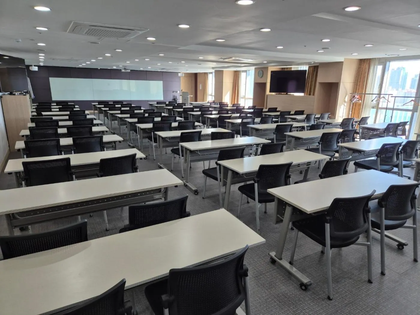 Meeting/conference room in W Residence Hotel Centum City