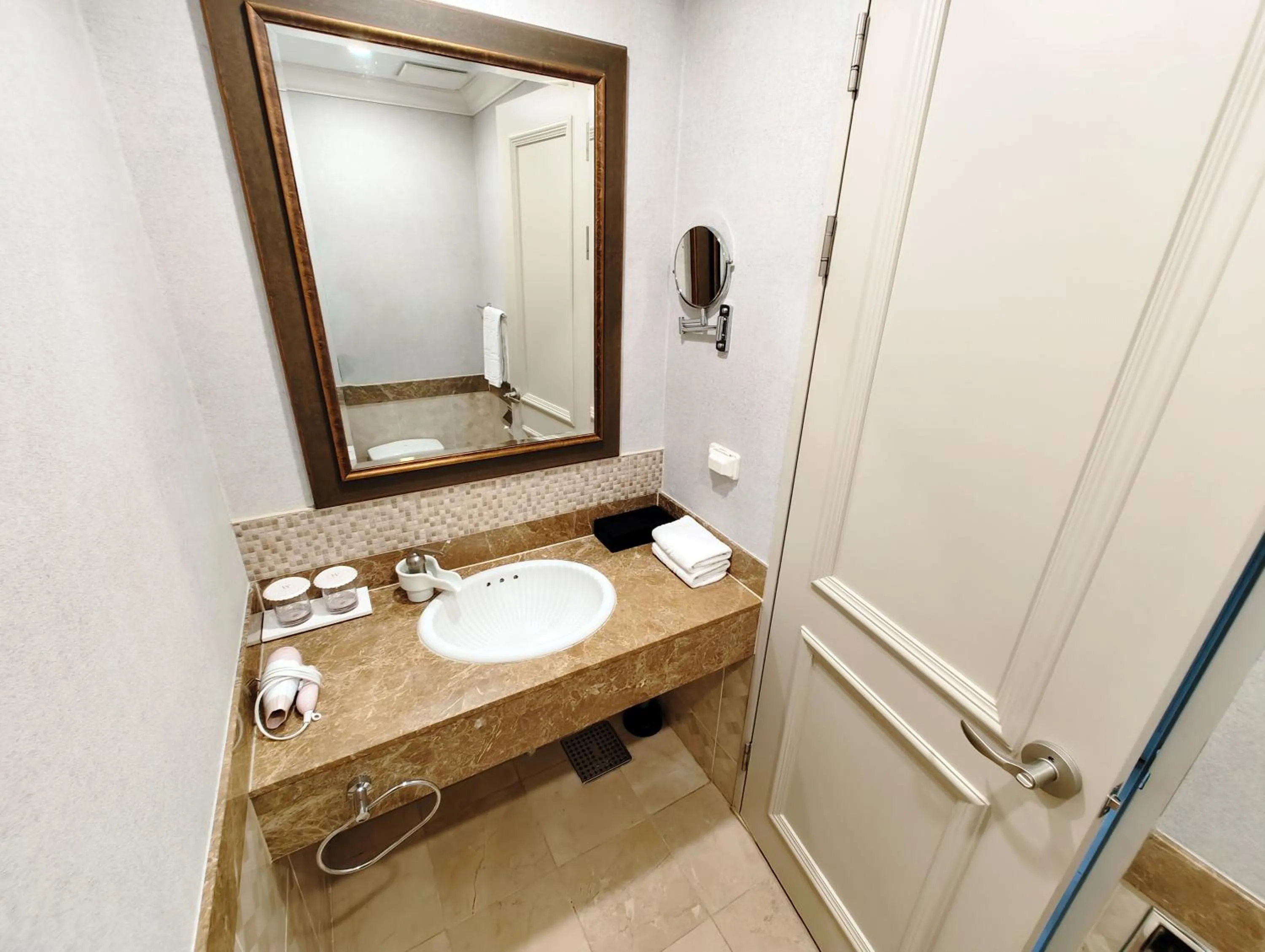 W Residence Hotel Centum City