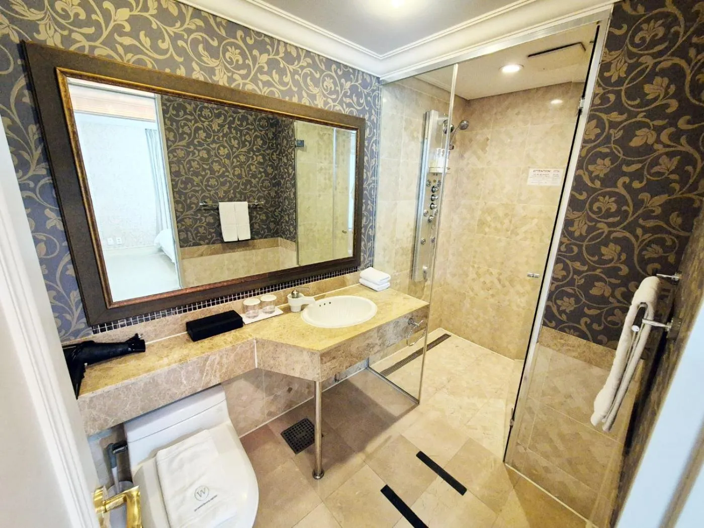 W Residence Hotel Centum City