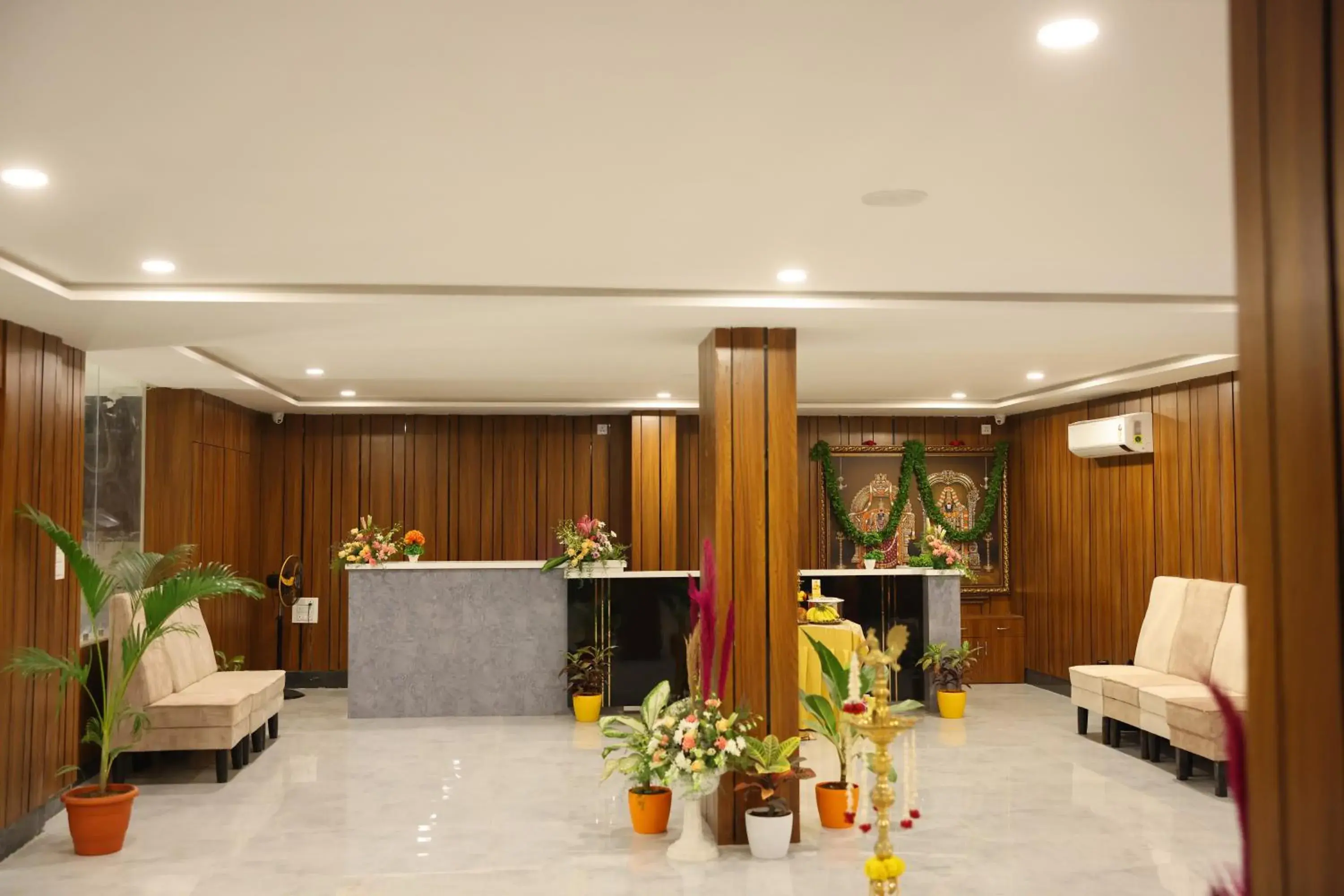 Lobby or reception in HOTEL GRAND ORCHID Lobby or reception in HOTEL GRAND ORCHID