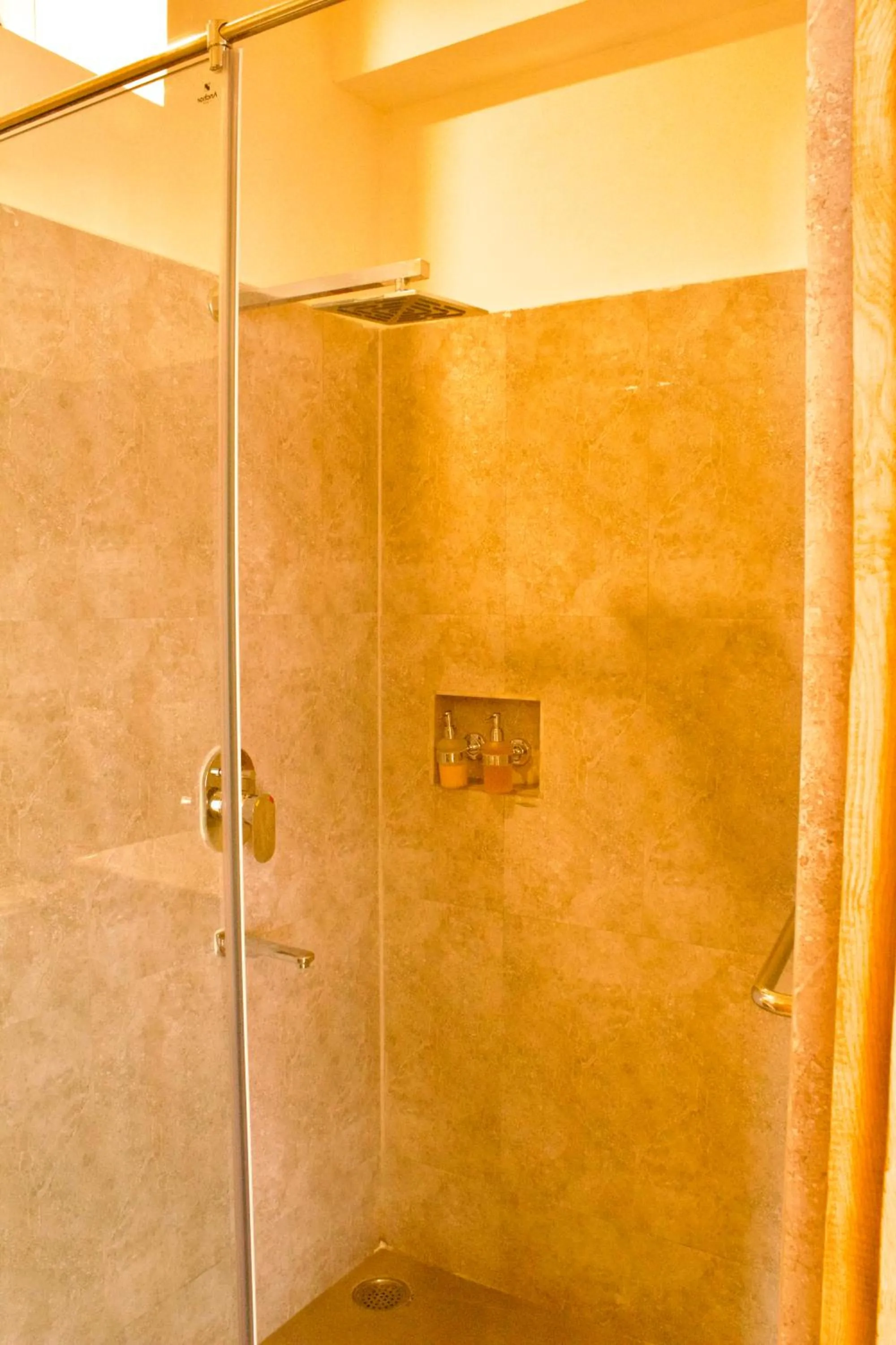 Shower in Paro Eco Lodge