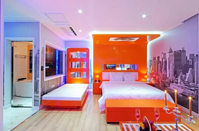 Bed in Zara Hotel Peace Square