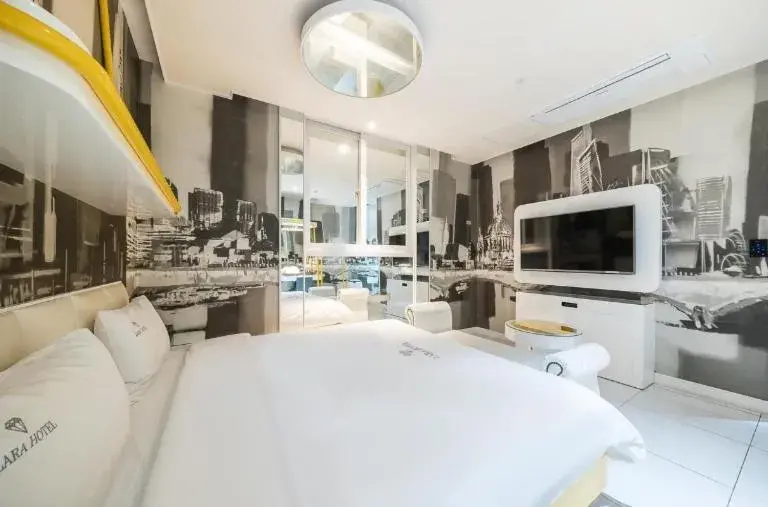 Bed in Zara Hotel Peace Square Bed in Zara Hotel Peace Square