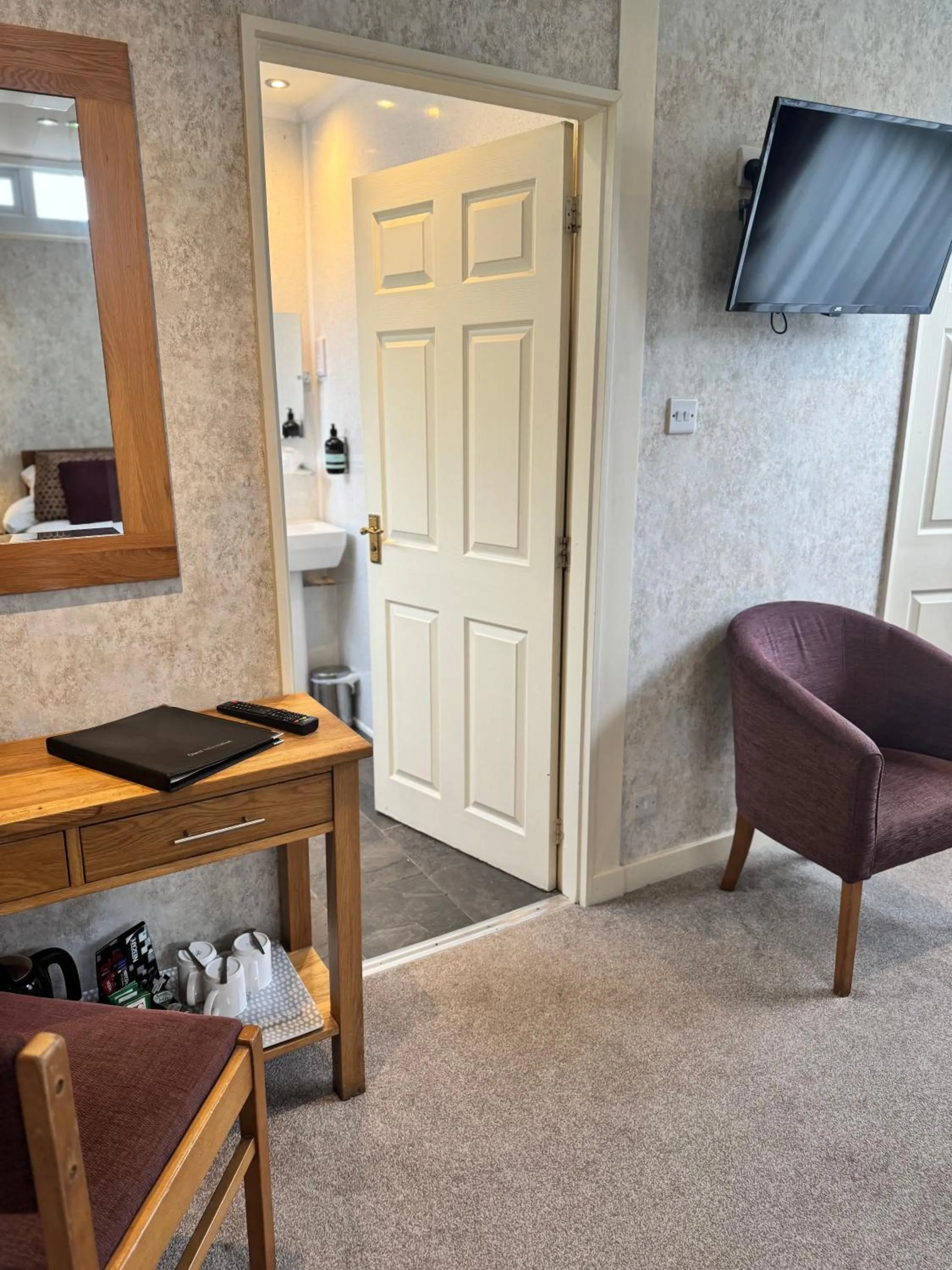 The Dog & Partridge Country Inn