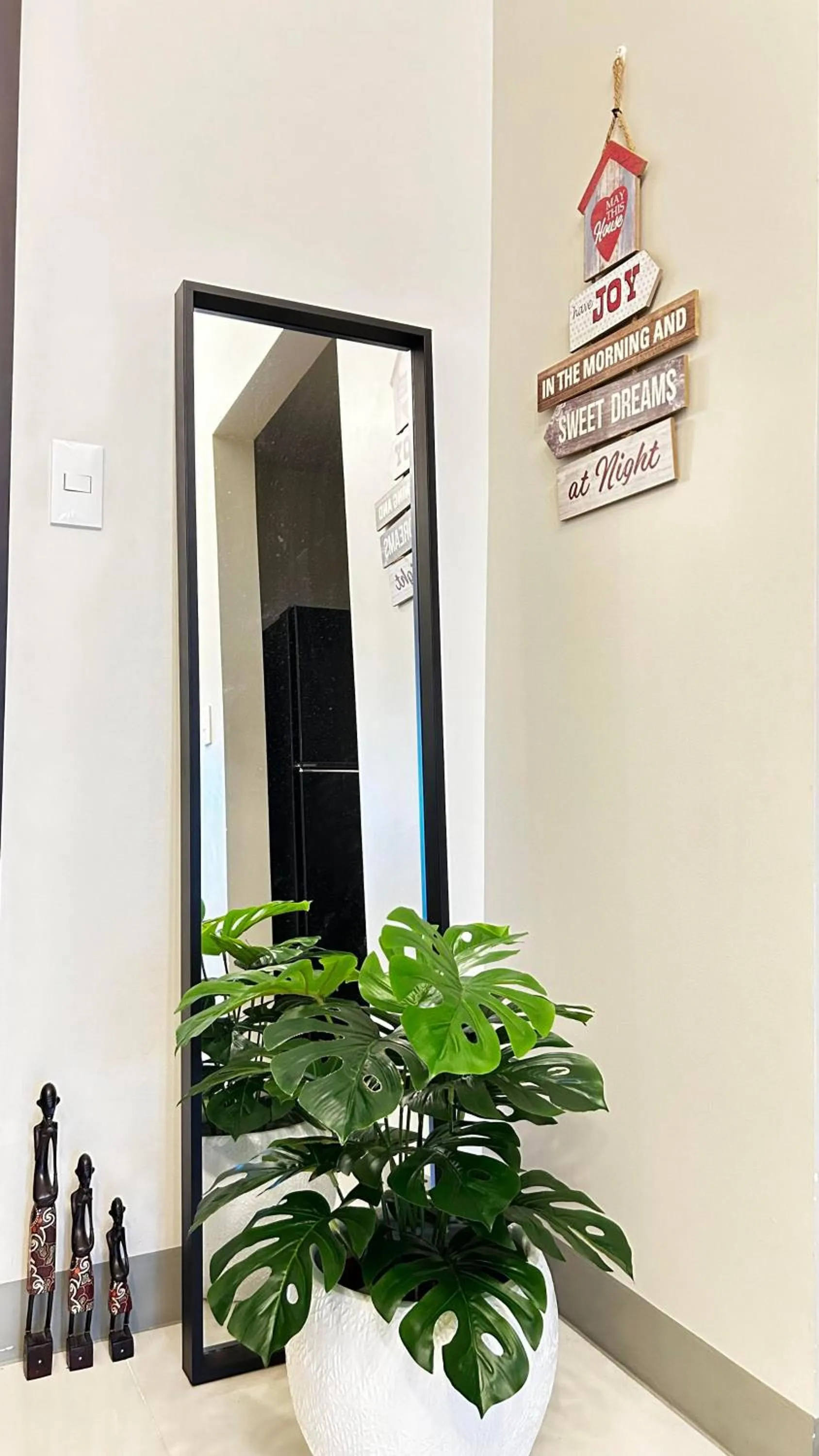 Uptown Parksuites Tower Two - BGC Taguig, Manila