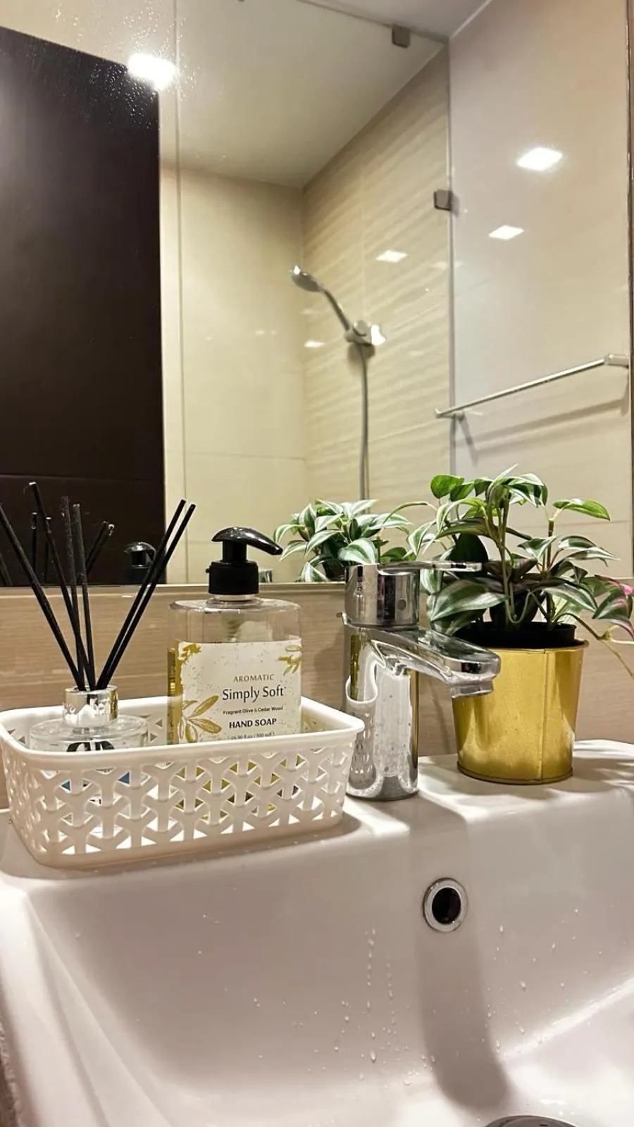 Uptown Parksuites Tower Two - BGC Taguig, Manila