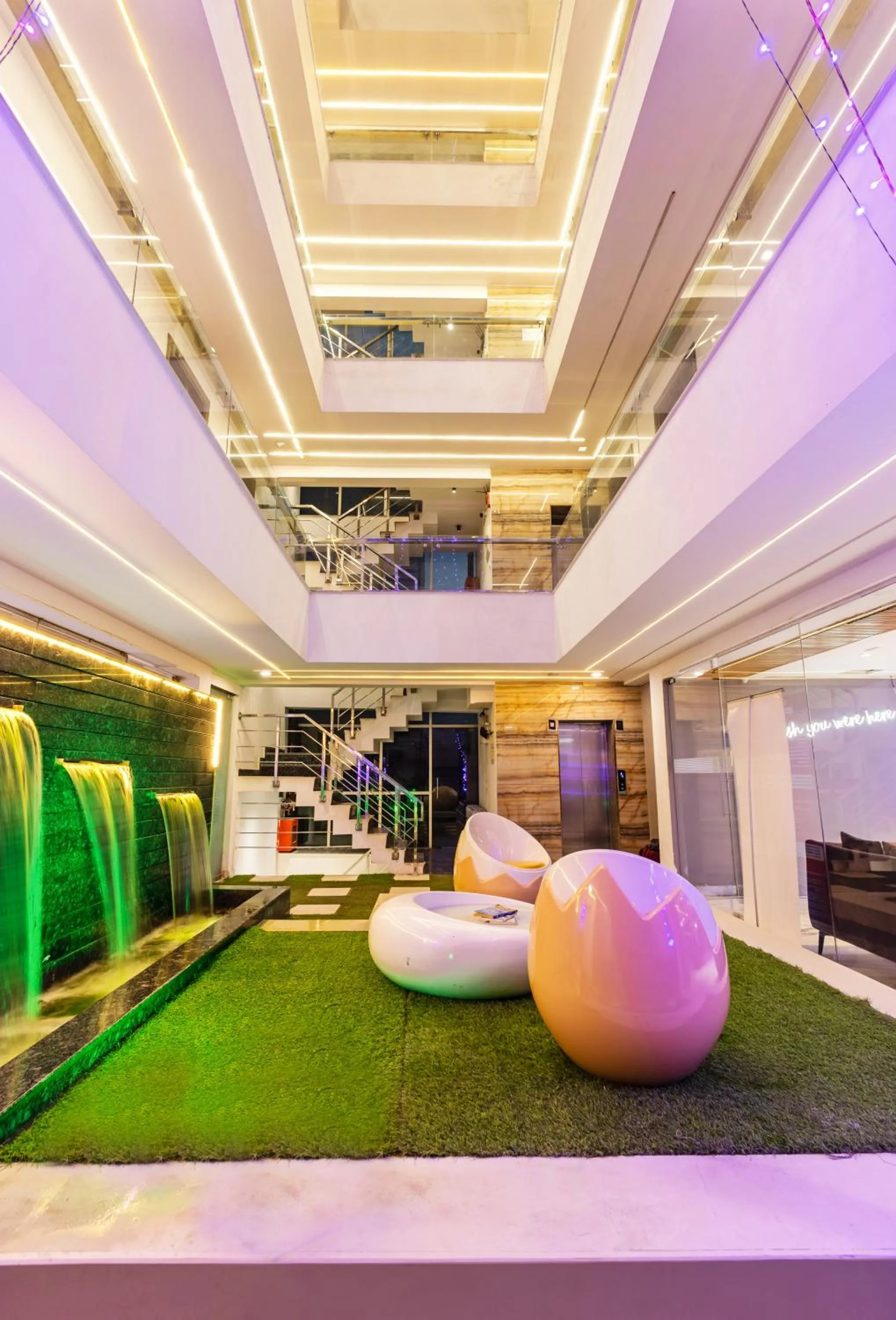 Lobby or reception in Hotel Bawa Gurgaon Medanta